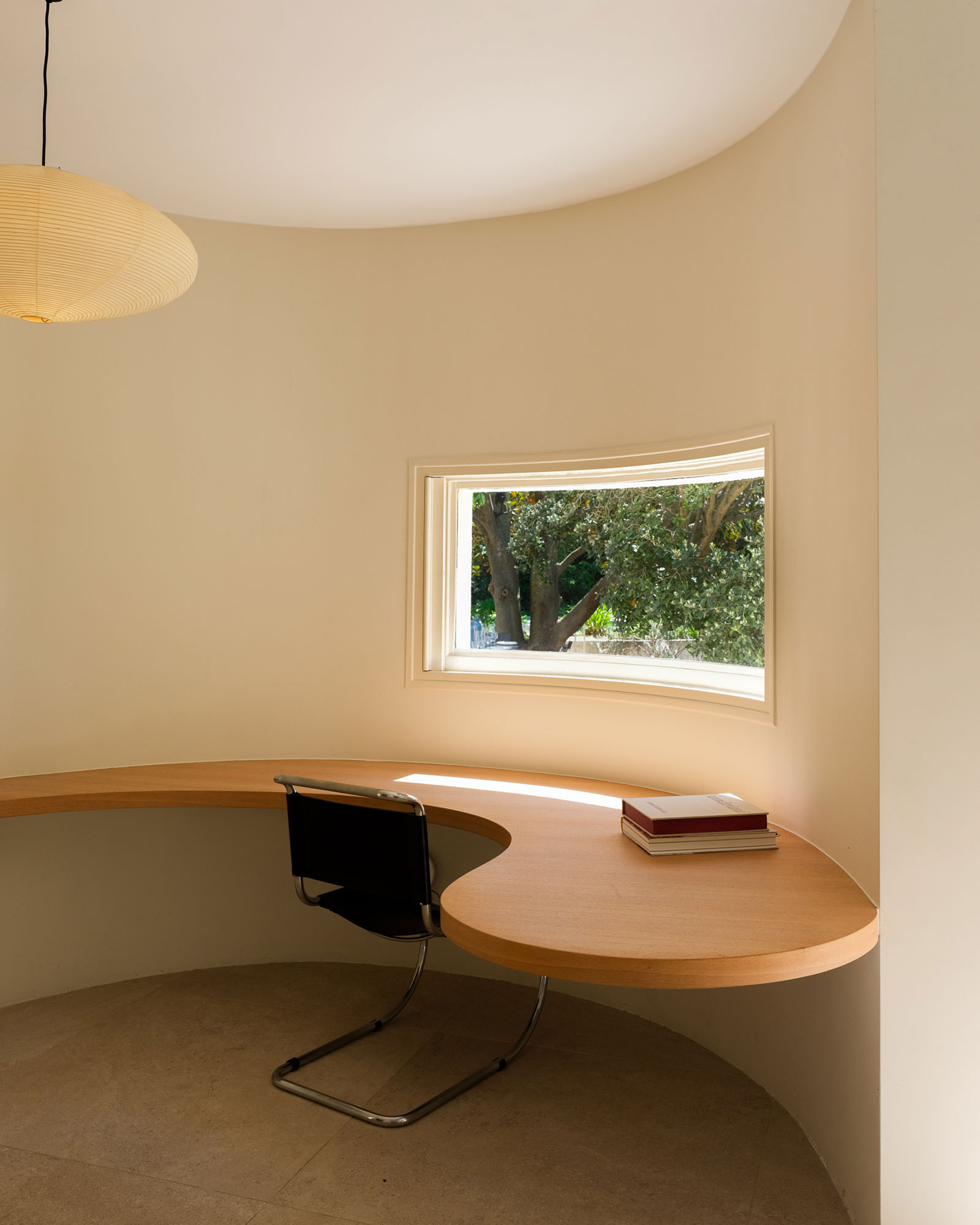 casa-ideale-villa-bank_villa_arles-france_interior-desk.jpg