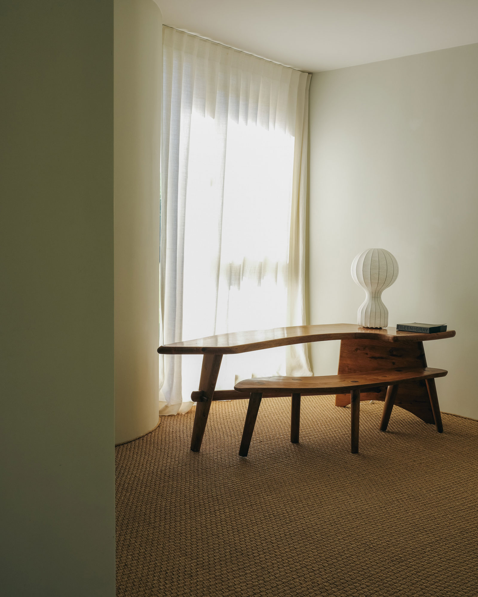 casa-ideale-villa-bank_villa_arles-france_interior-space.jpg