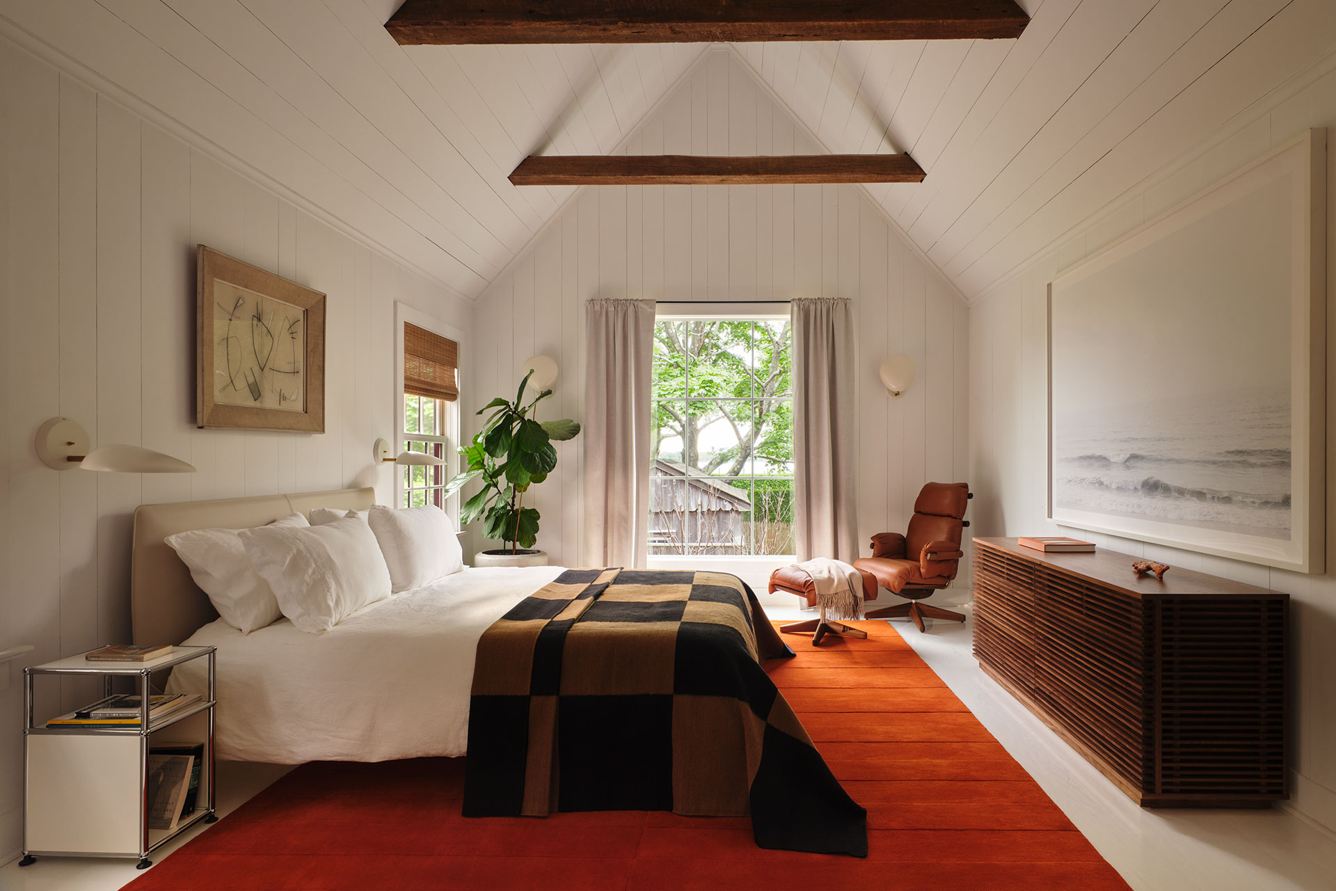 the-boat-house-shelter-island_house_shelter-island-new-york-usa_interior-bedroom.jpg