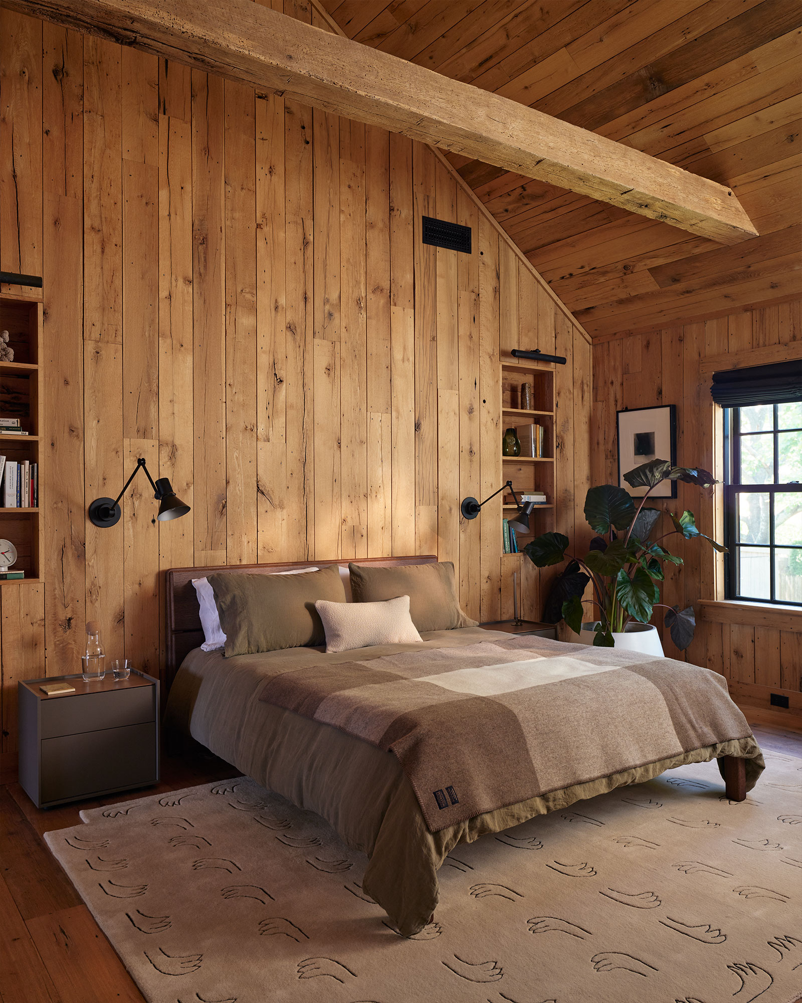 the-boat-house-shelter-island_house_shelter-island-new-york-usa_interior-bedroom-2-design.jpg