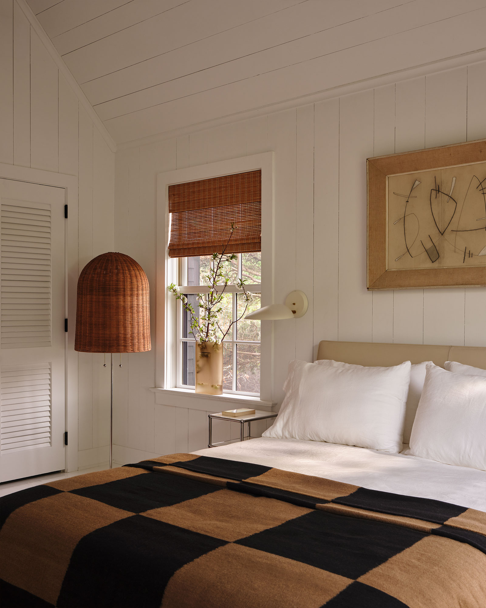 the-boat-house-shelter-island_house_shelter-island-new-york-usa_interior-bedroom-detail-2.jpg