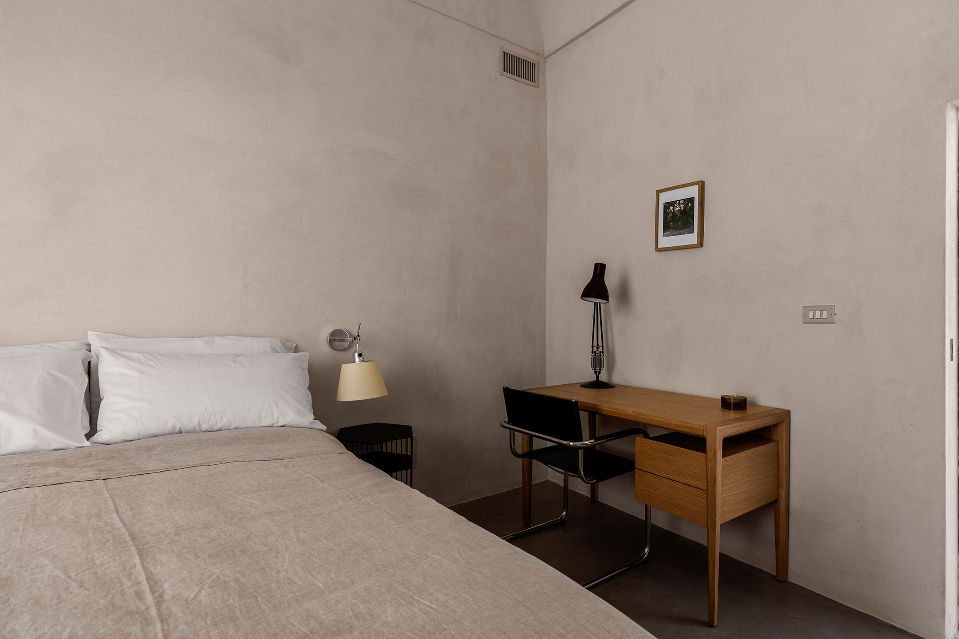 casa-lureca_house_sicily-italy_interior-bed.jpg