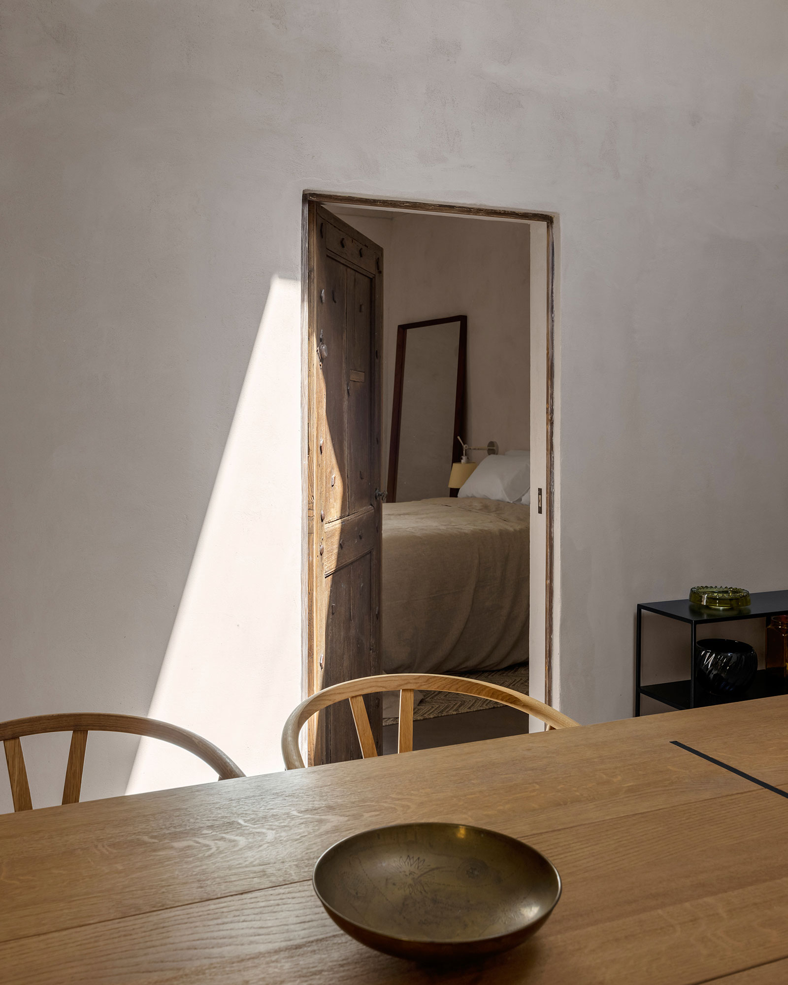 casa-lureca_house_sicily-italy_interior-bed-detail.jpg