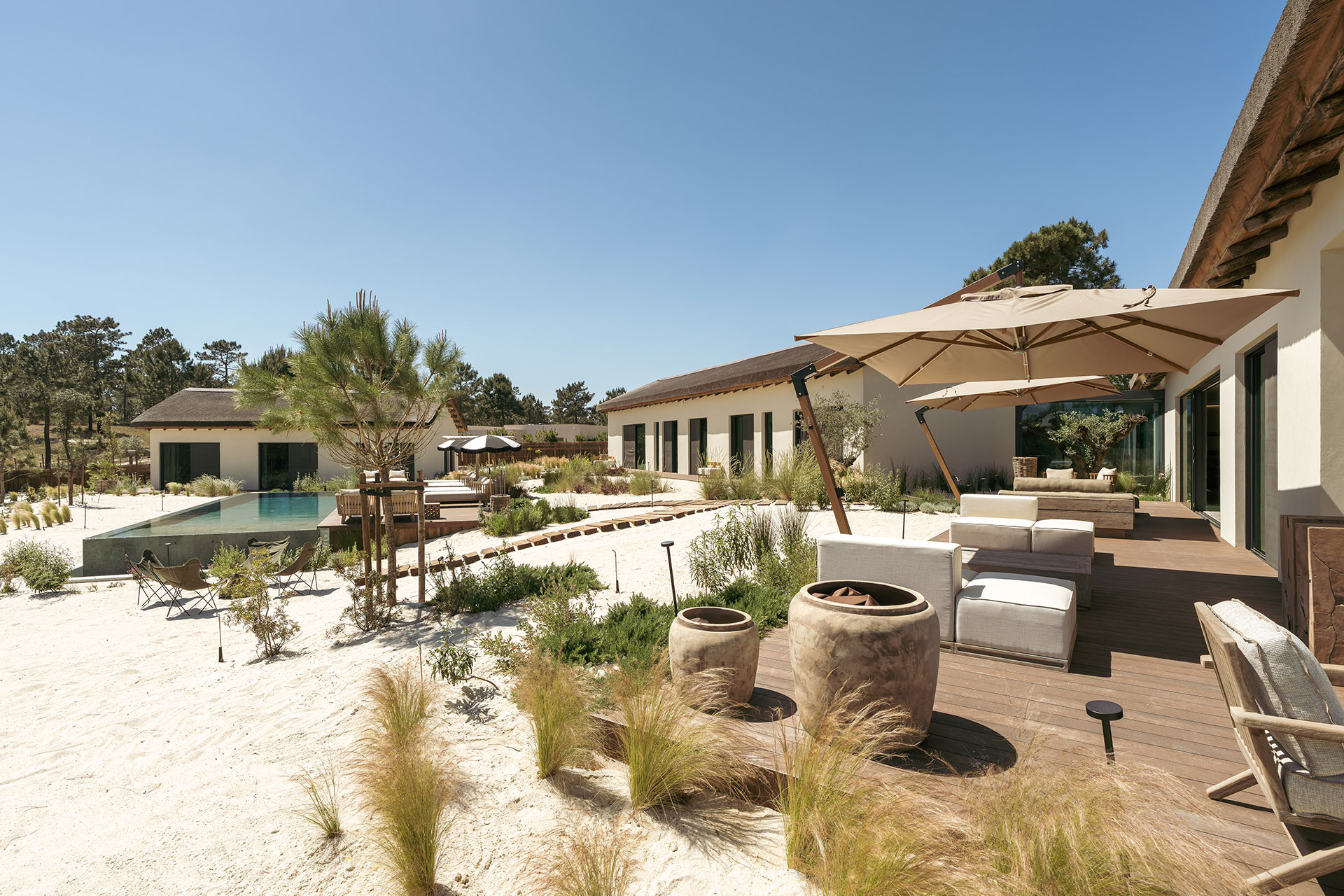 villa-stark_villa_comporta-setubal-portugal_exterior-space-design.jpg