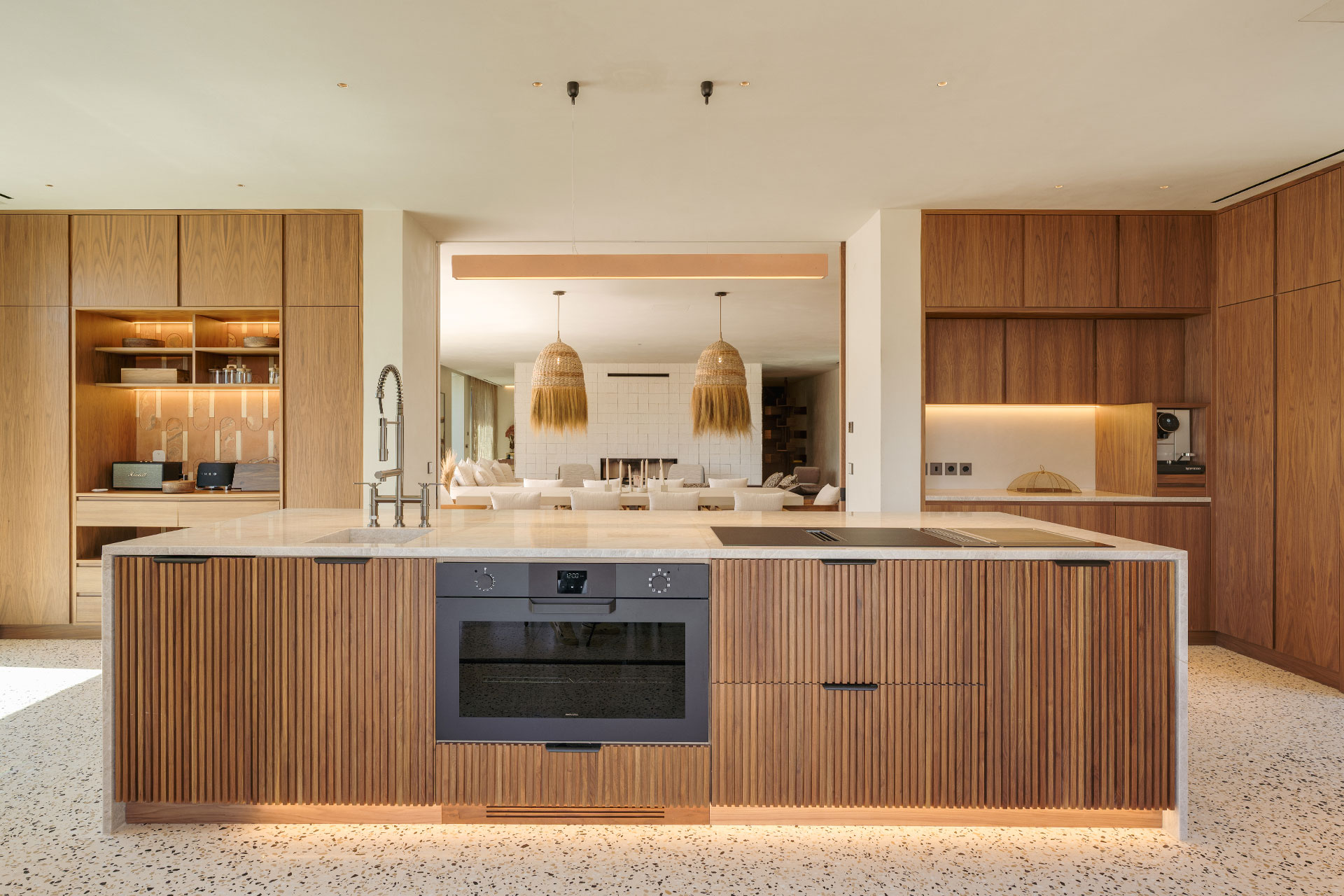 villa-stark_villa_comporta-setubal-portugal_interior-kitchen-design.jpg