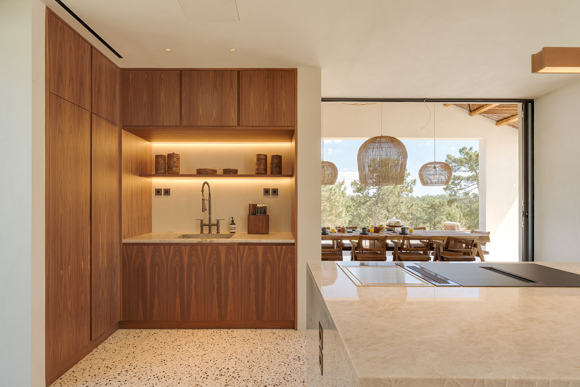 villa-stark_villa_comporta-setubal-portugal_interior-kitchen-space-design.jpg