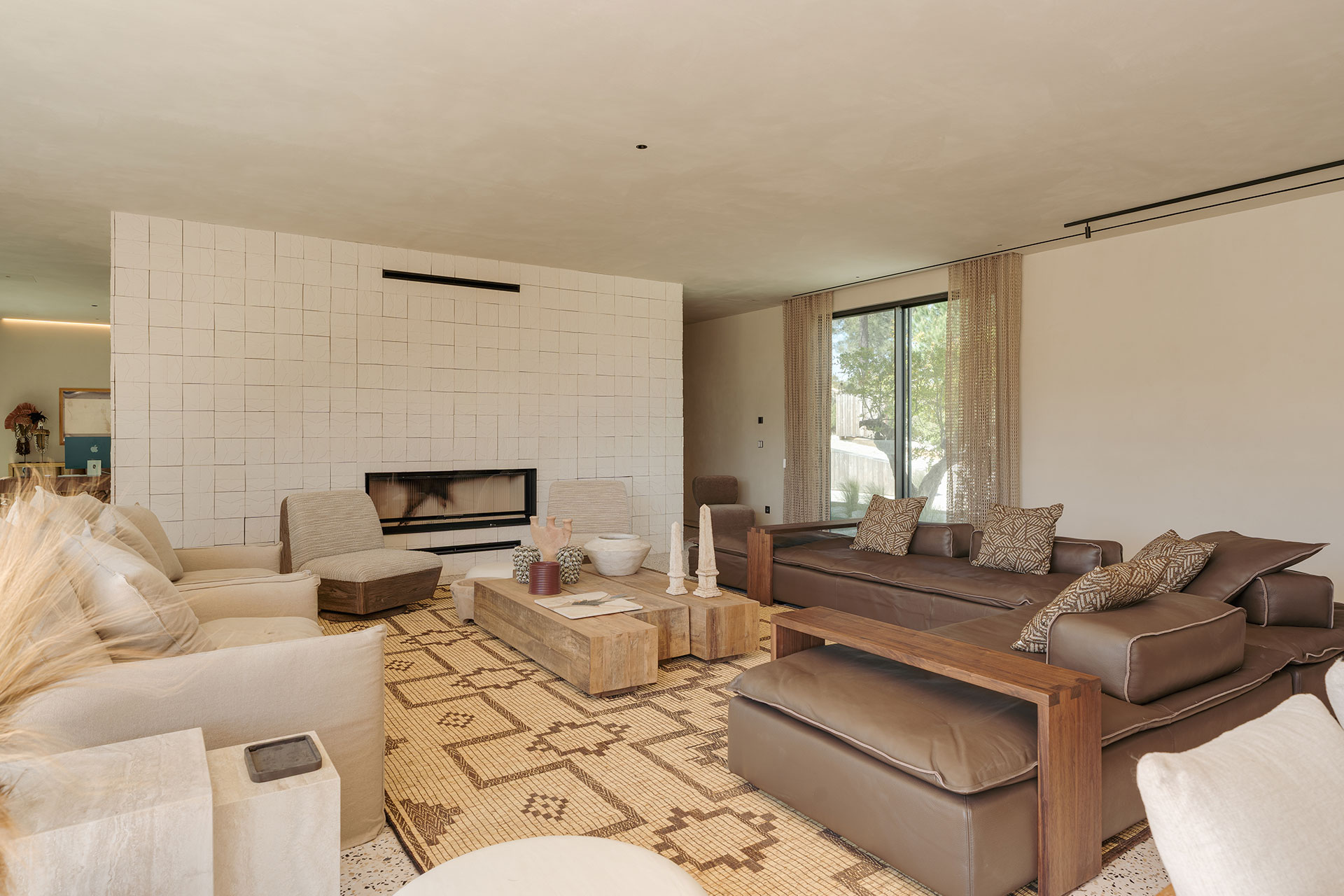 villa-stark_villa_comporta-setubal-portugal_interior-living-room.jpg