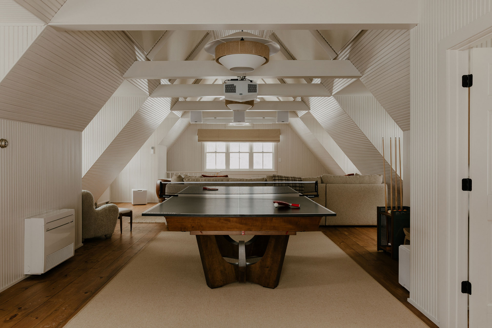 morningside_house_Massachusetts-usa_interior-ping-pong.jpg