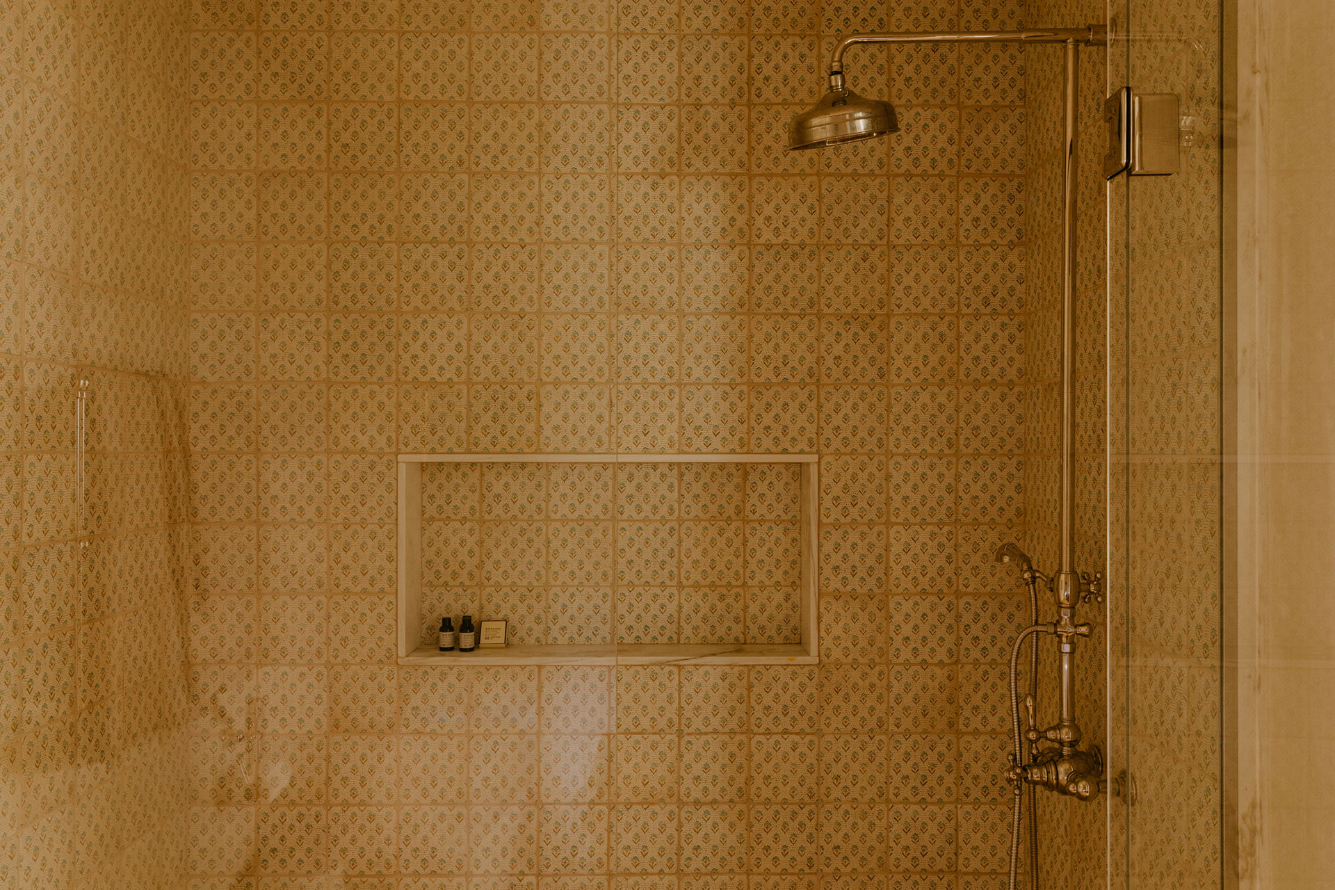 morningside_house_Massachusetts-usa_interior-shower.jpg