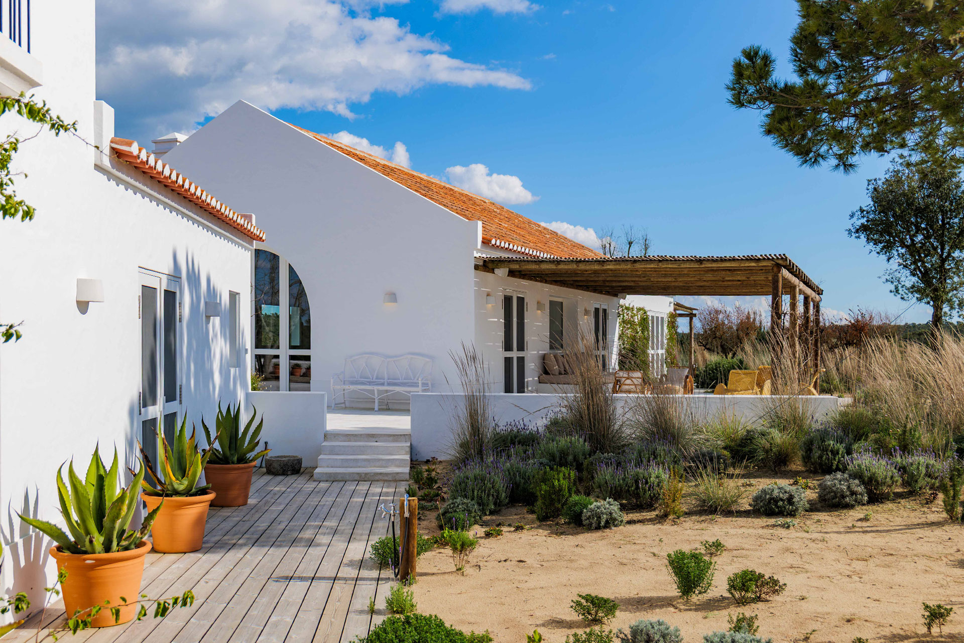 villa-kaba_farmhouse_melides-setubal-portugal_exterior-architecture.jpg