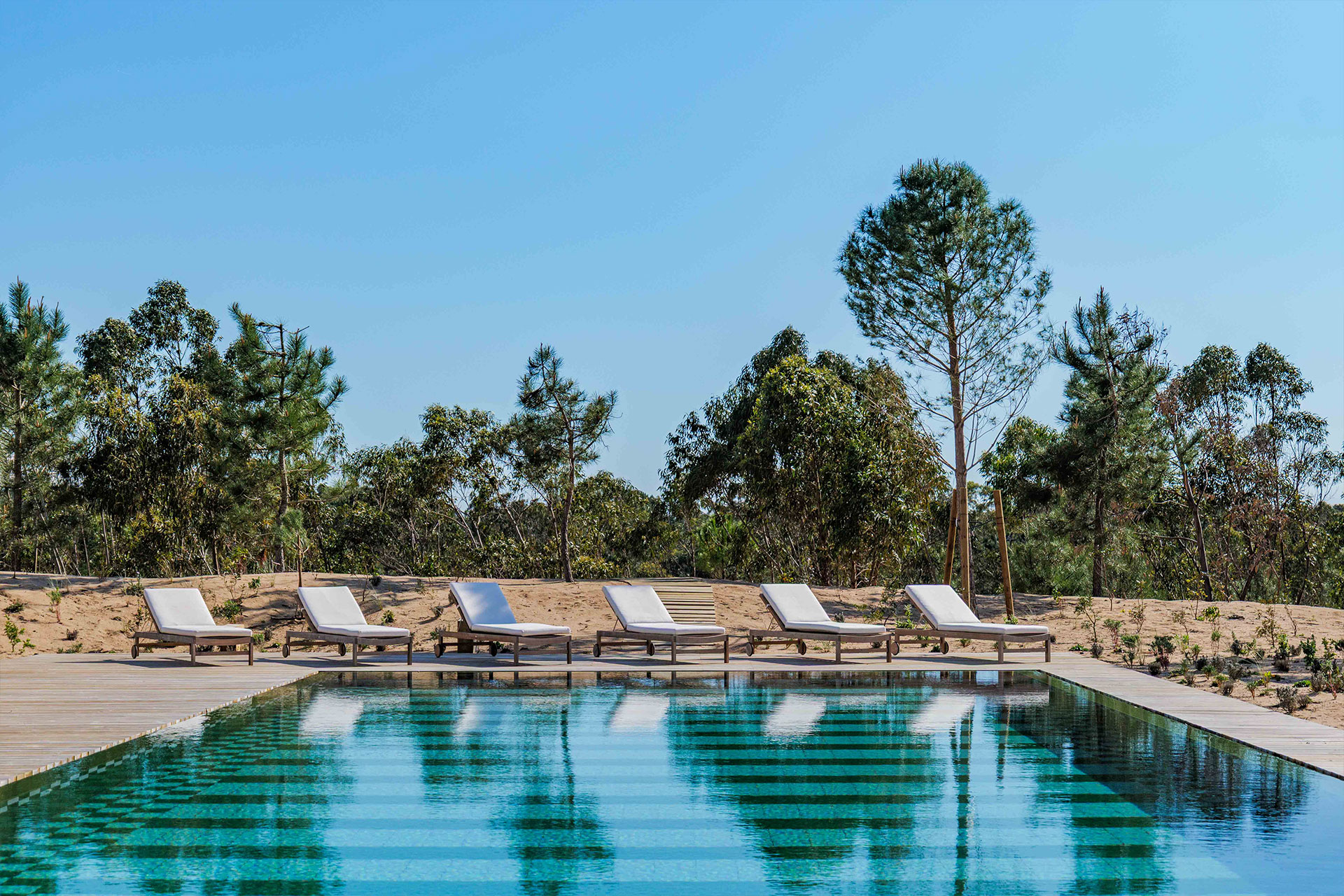 villa-kaba_farmhouse_melides-setubal-portugal_exterior-pool-detail.jpg