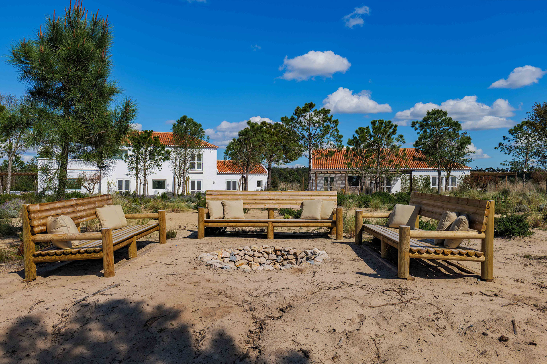 villa-kaba_farmhouse_melides-setubal-portugal_exterior-seating-fireplace.jpg