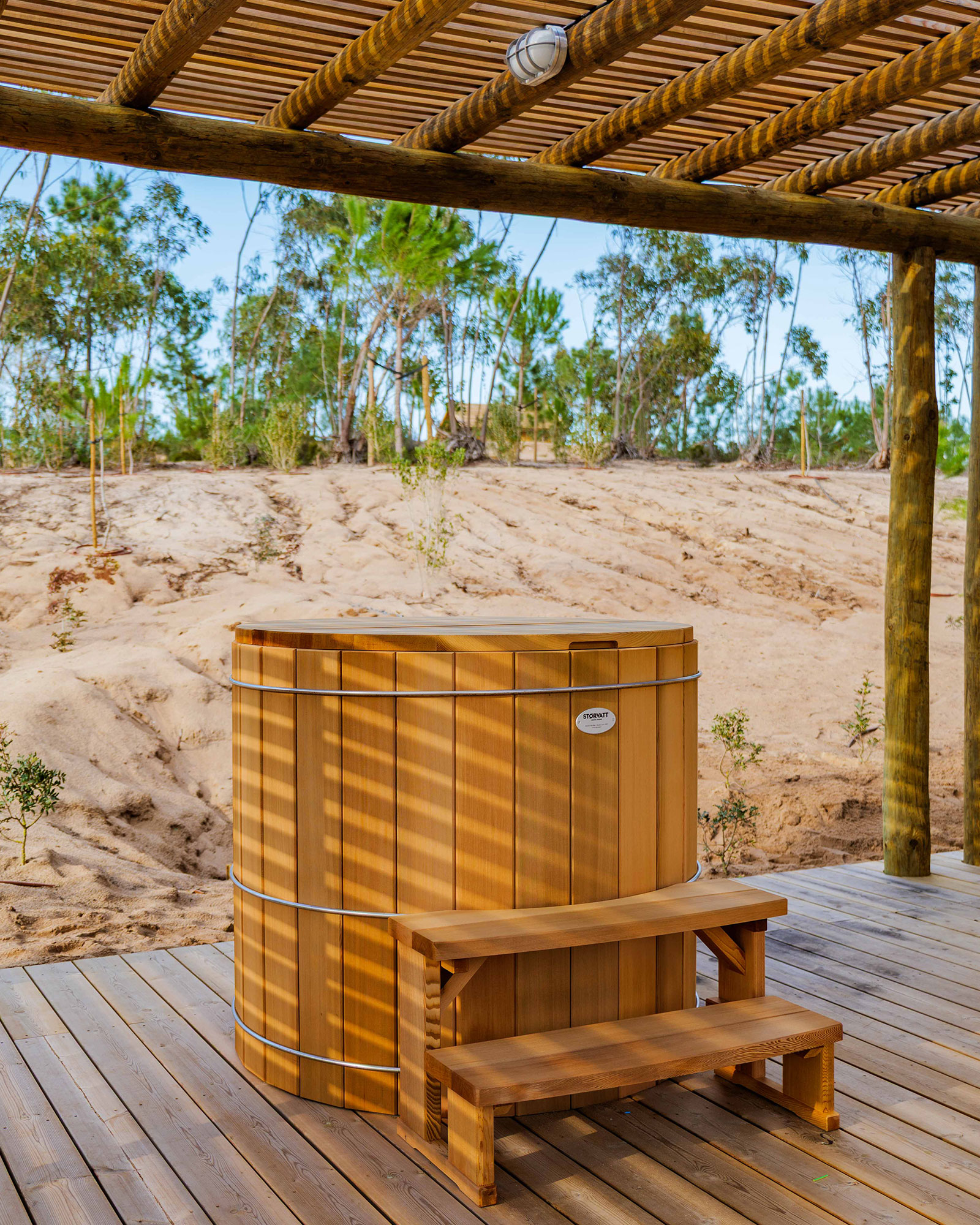 villa-kaba_farmhouse_melides-setubal-portugal_exterior-tub.jpg