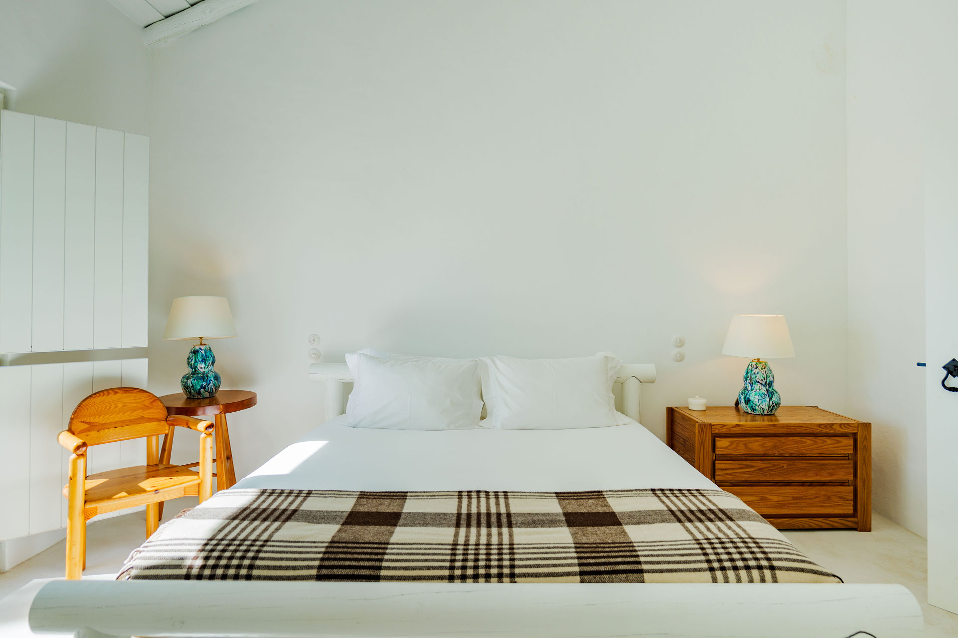 villa-kaba_farmhouse_melides-setubal-portugal_interior-bed.jpg