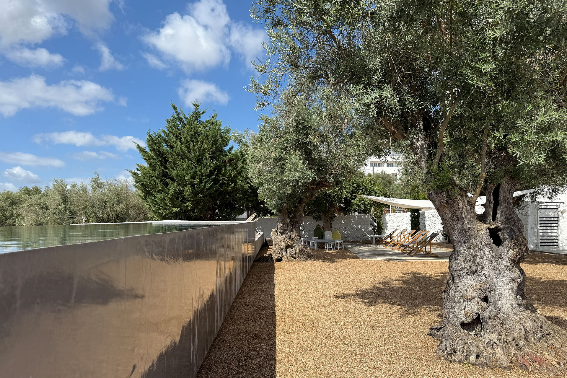 casa-da-matriz_villa_setubal-portugal_exterior-terrace-pool.jpg
