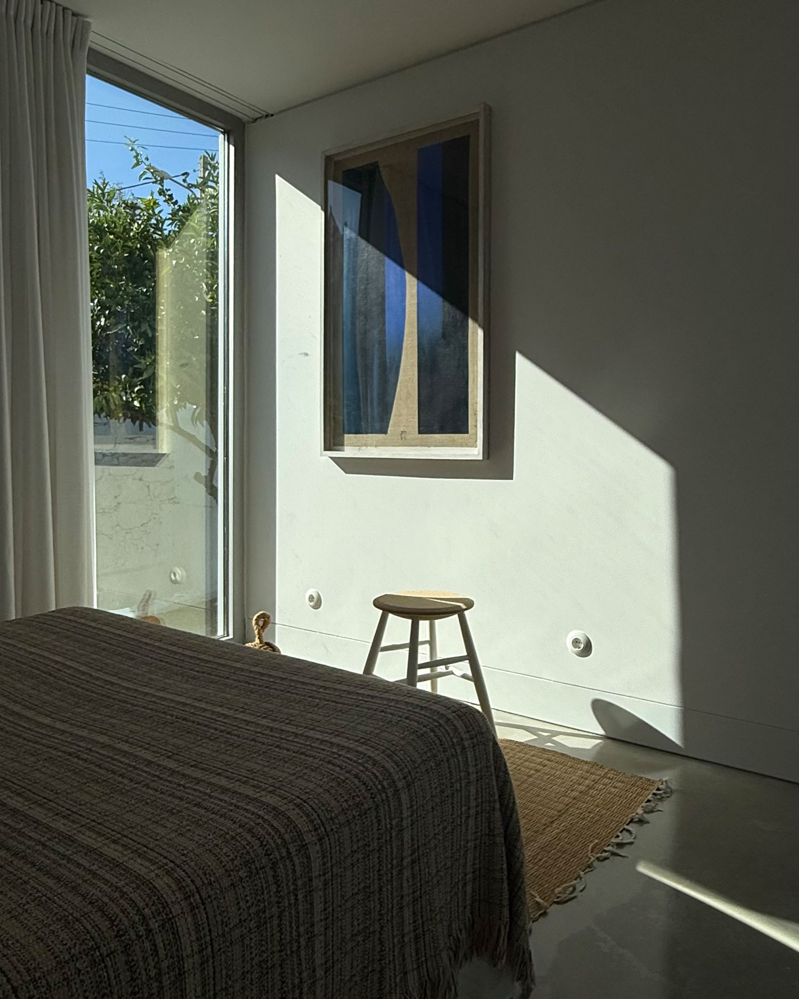 casa-da-matriz_villa_setubal-portugal_interior-light.jpg