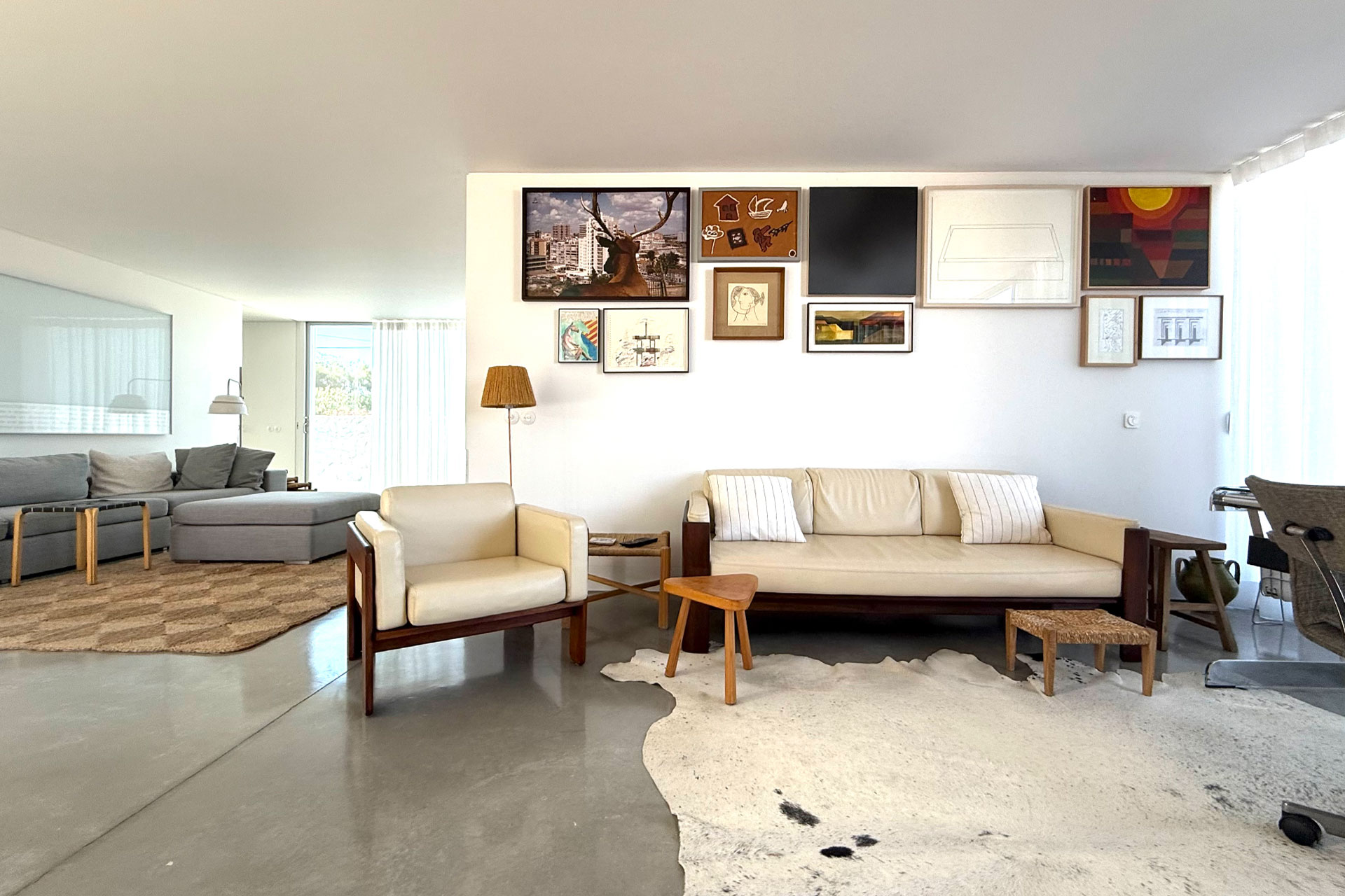 casa-da-matriz_villa_setubal-portugal_interior-living-room.jpg