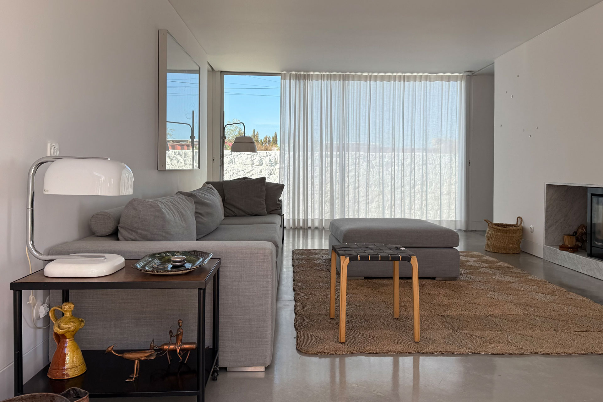 casa-da-matriz_villa_setubal-portugal_interior-living-room-design.jpg