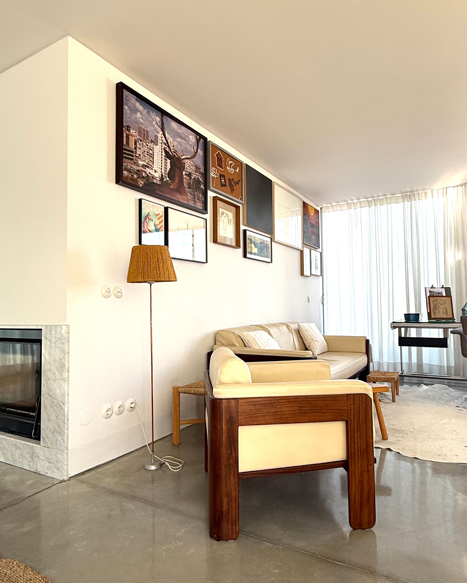 casa-da-matriz_villa_setubal-portugal_interior-living-sofa.jpg