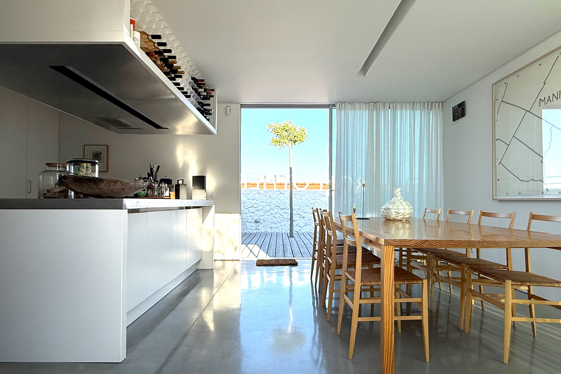 casa-da-matriz_villa_setubal-portugal_interior-space.jpg