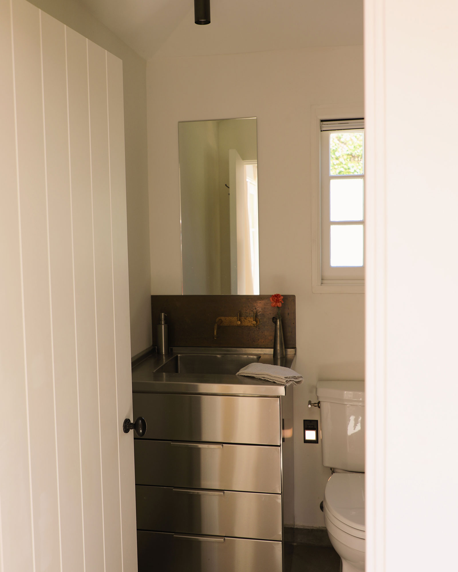 heron-artist-casita_house_LA-california-usa_interior-bathroom.jpg