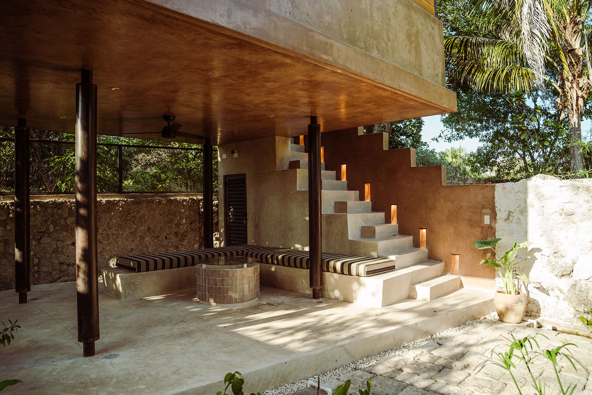 agua-en-flor-by-boutique_townhouse_merida-mexico_exterior-design.jpg