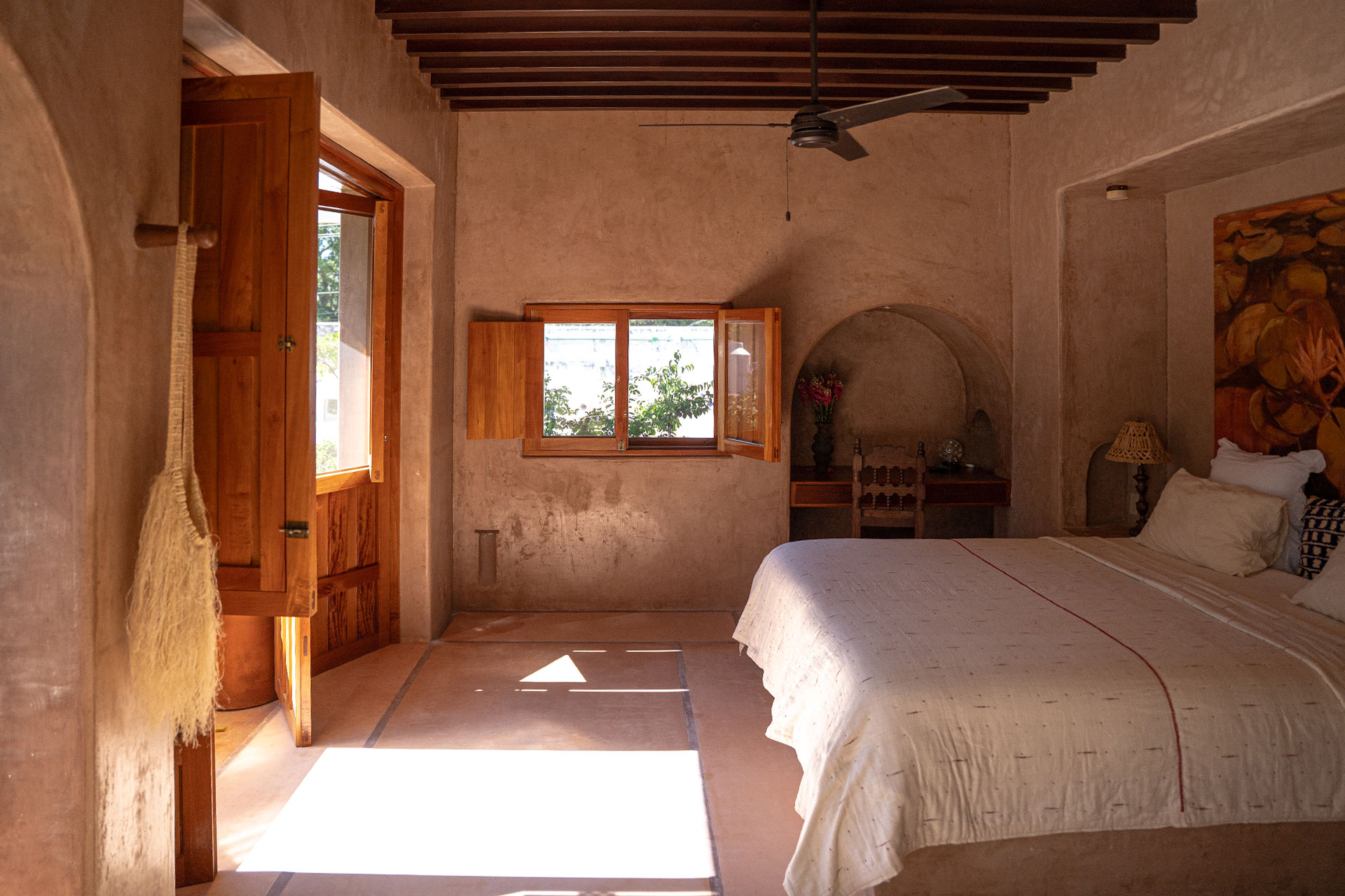 agua-en-flor-by-boutique_townhouse_merida-mexico_interior-bedroom.jpg