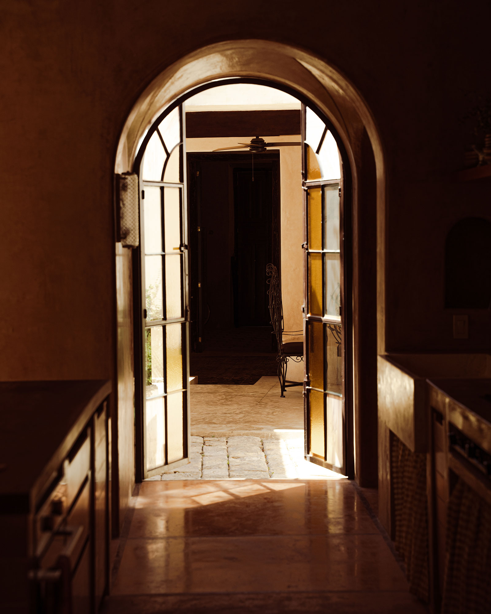 agua-en-flor-by-boutique_townhouse_merida-mexico_interior-entrance.jpg
