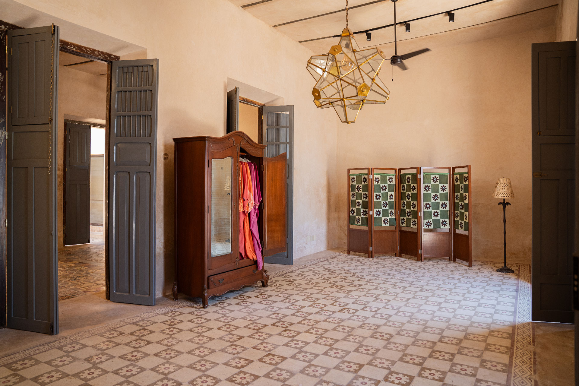 agua-en-flor-by-boutique_townhouse_merida-mexico_interior-space.jpg