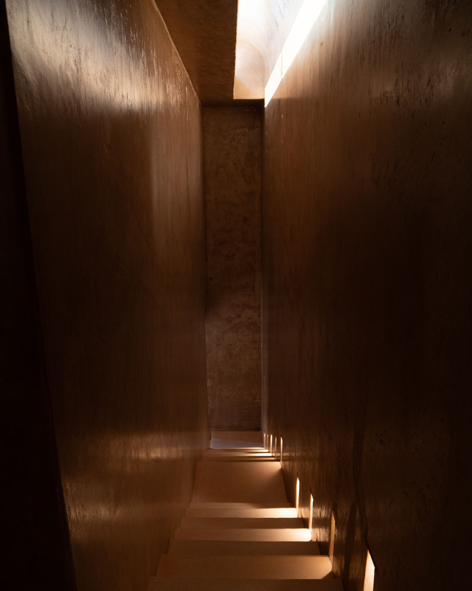 agua-en-flor-by-boutique_townhouse_merida-mexico_interior-stairs.jpg
