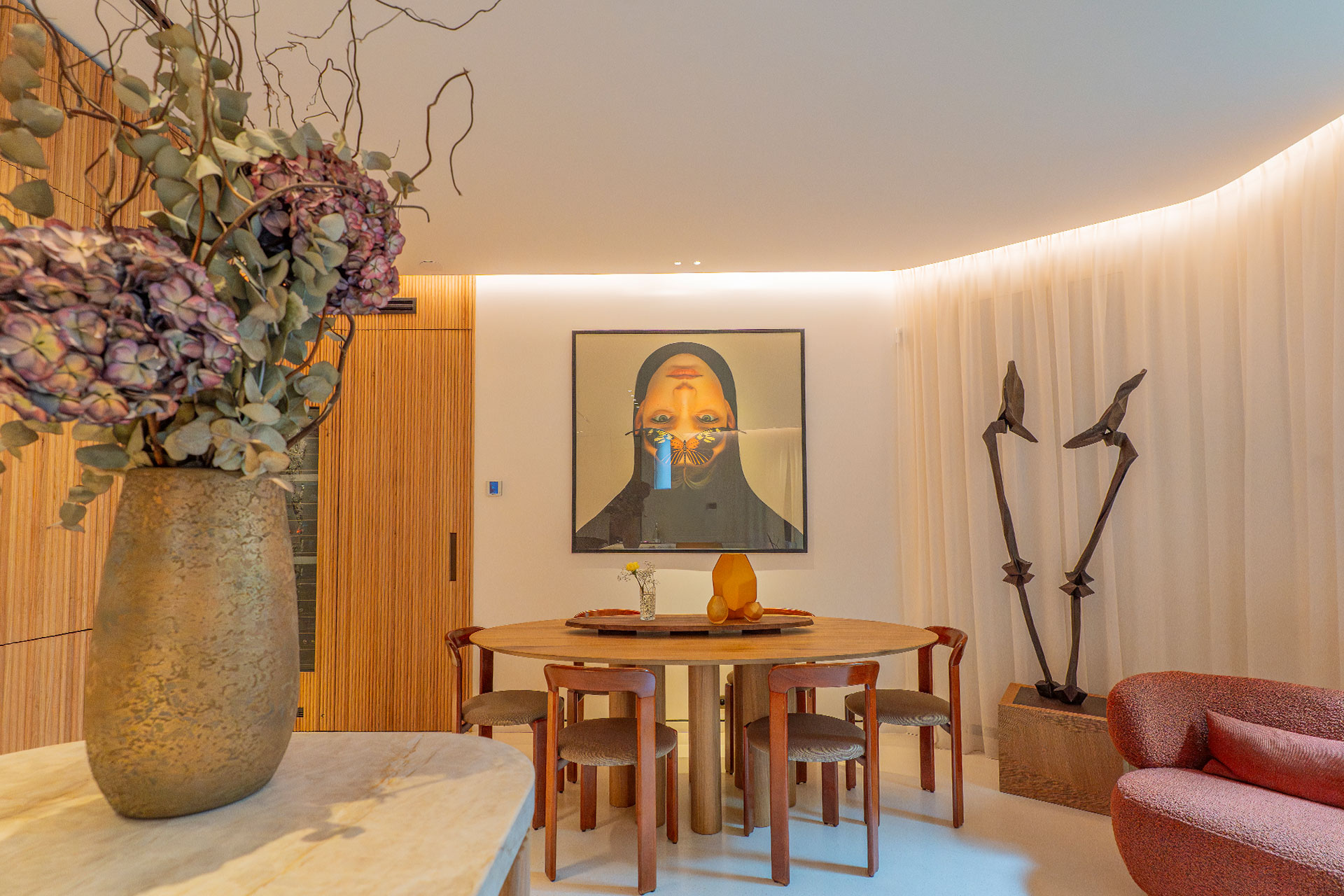 the-atelier-residence_apartment_paris-france_interior-table.jpg