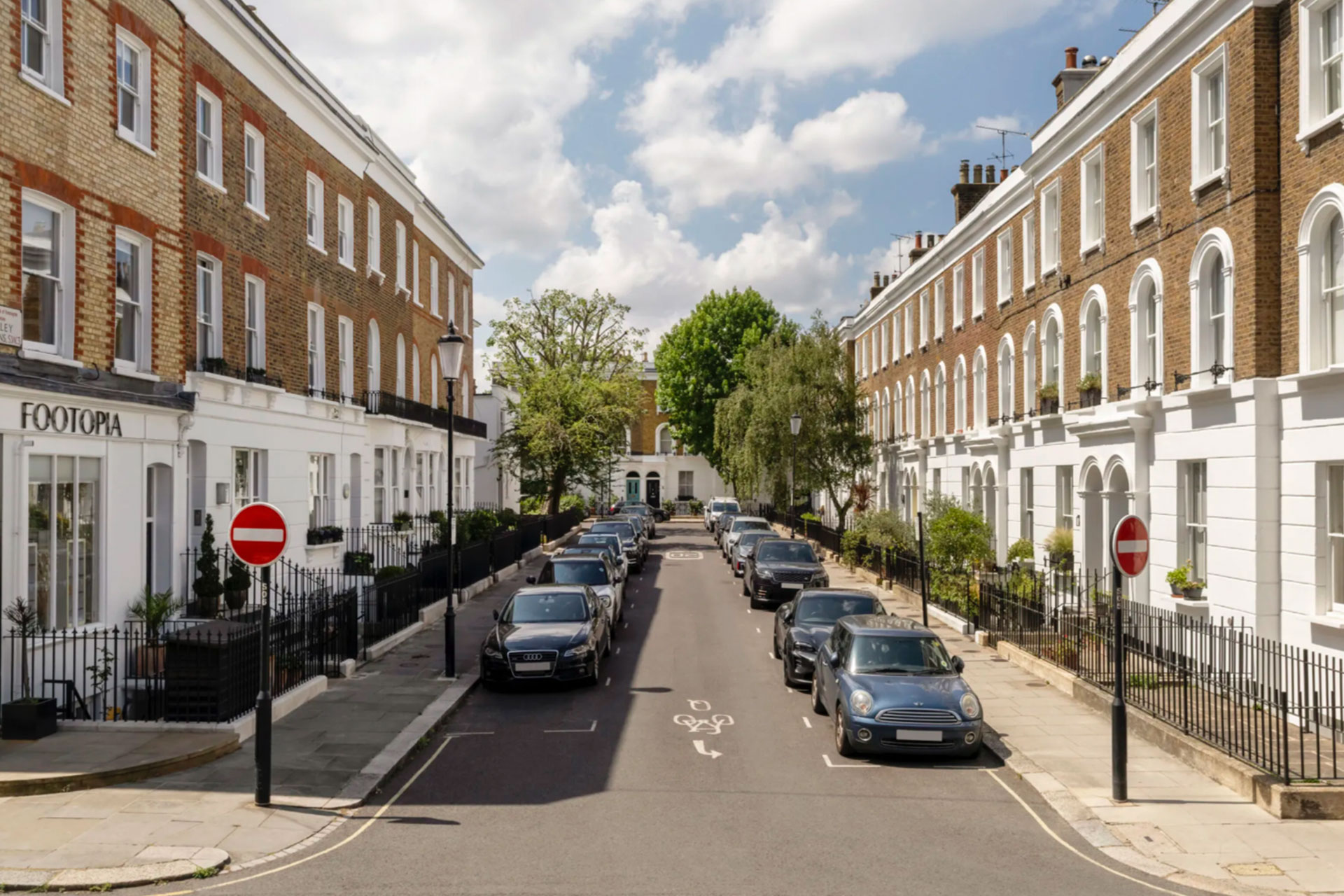 chelsea-town-house_townhouse_england-uk_exterior-street.jpg
