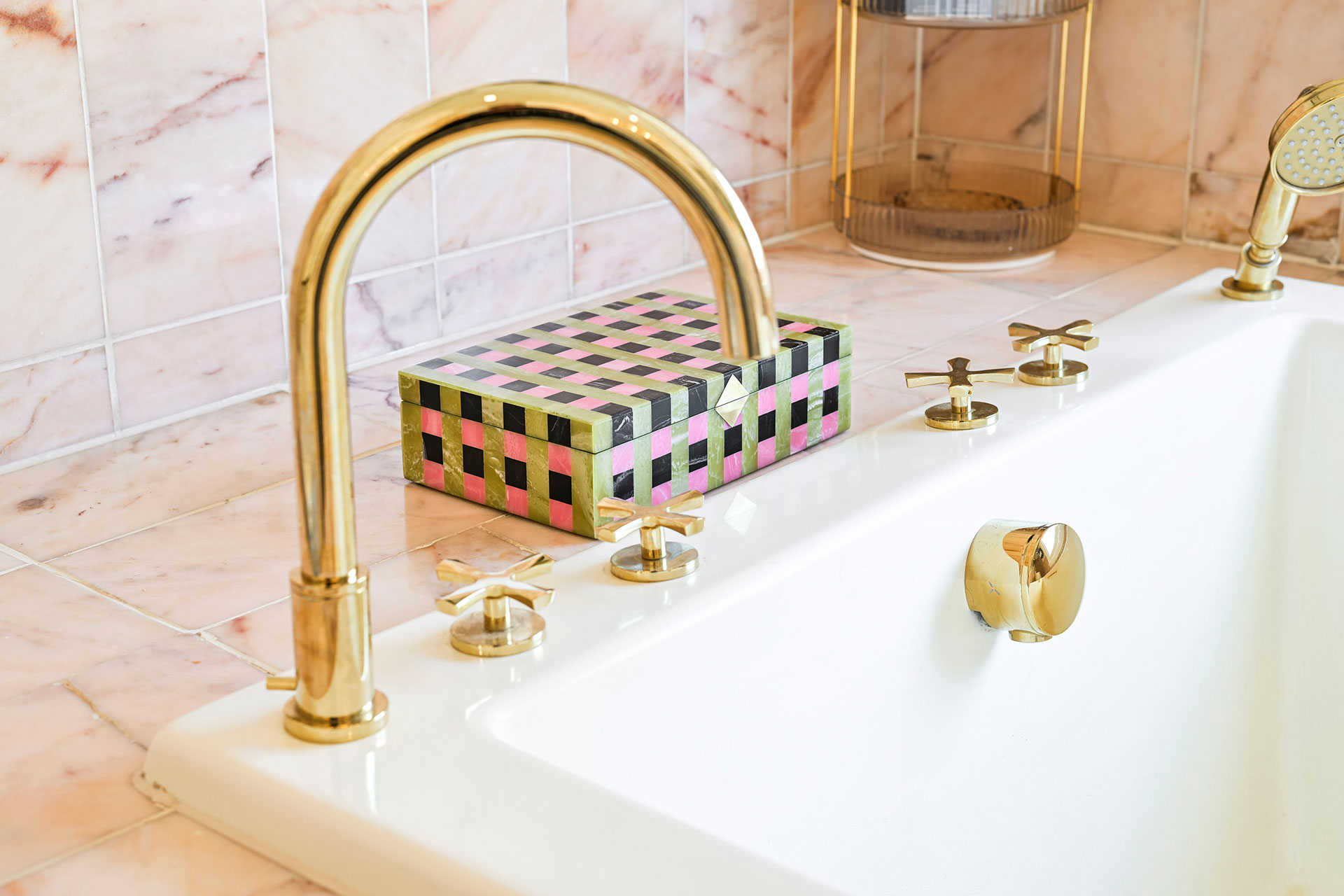 chelsea-town-house_townhouse_england-uk_interior-bathroom-detail.jpg