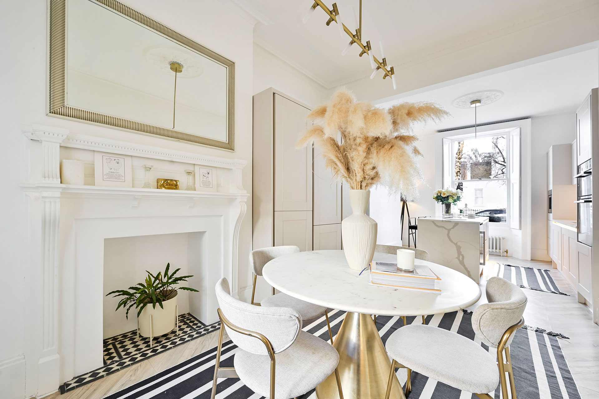 chelsea-town-house_townhouse_england-uk_interior-table.jpg