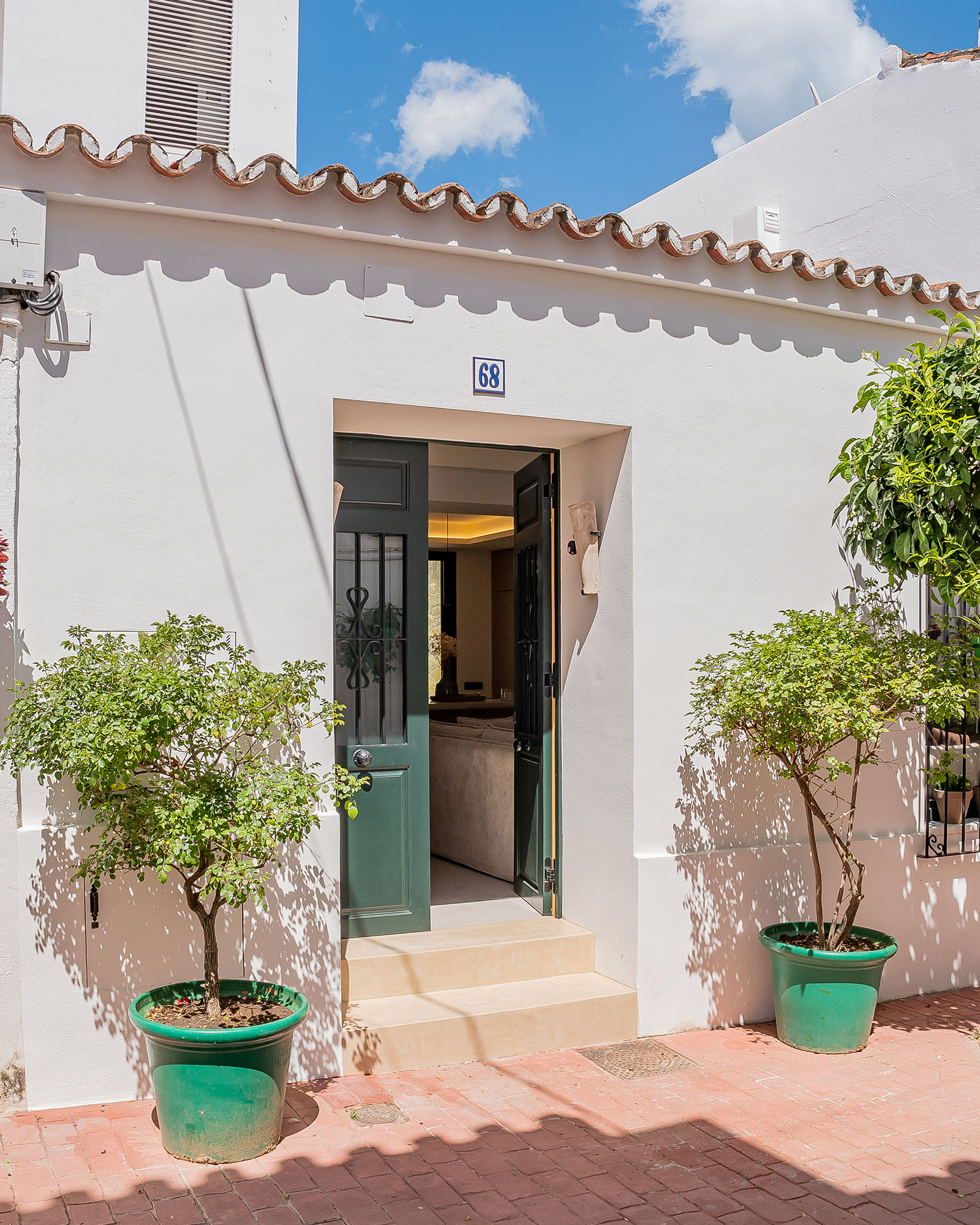 casa-luna-de-miel_townhouse_andalucia-spain_exterior-entrance.jpg