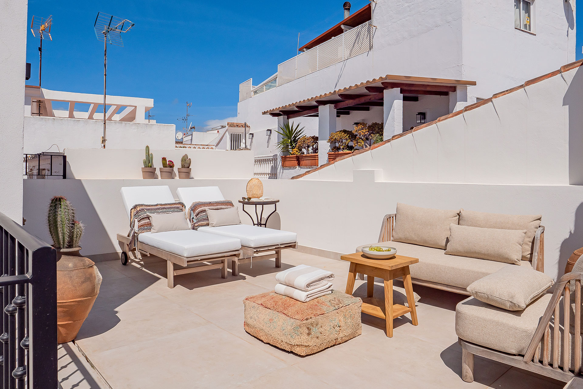 casa-luna-de-miel_townhouse_andalucia-spain_exterior-terrace-design.jpg