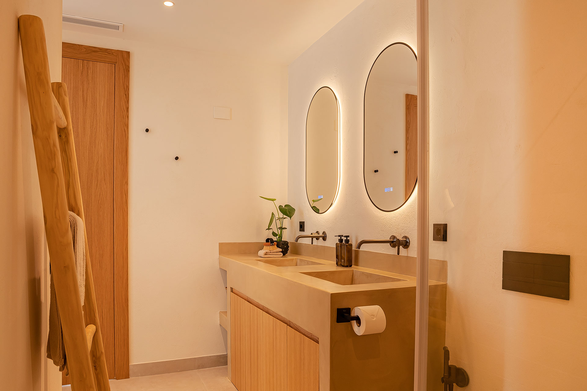 casa-luna-de-miel_townhouse_andalucia-spain_interior-bathroom-design.jpg