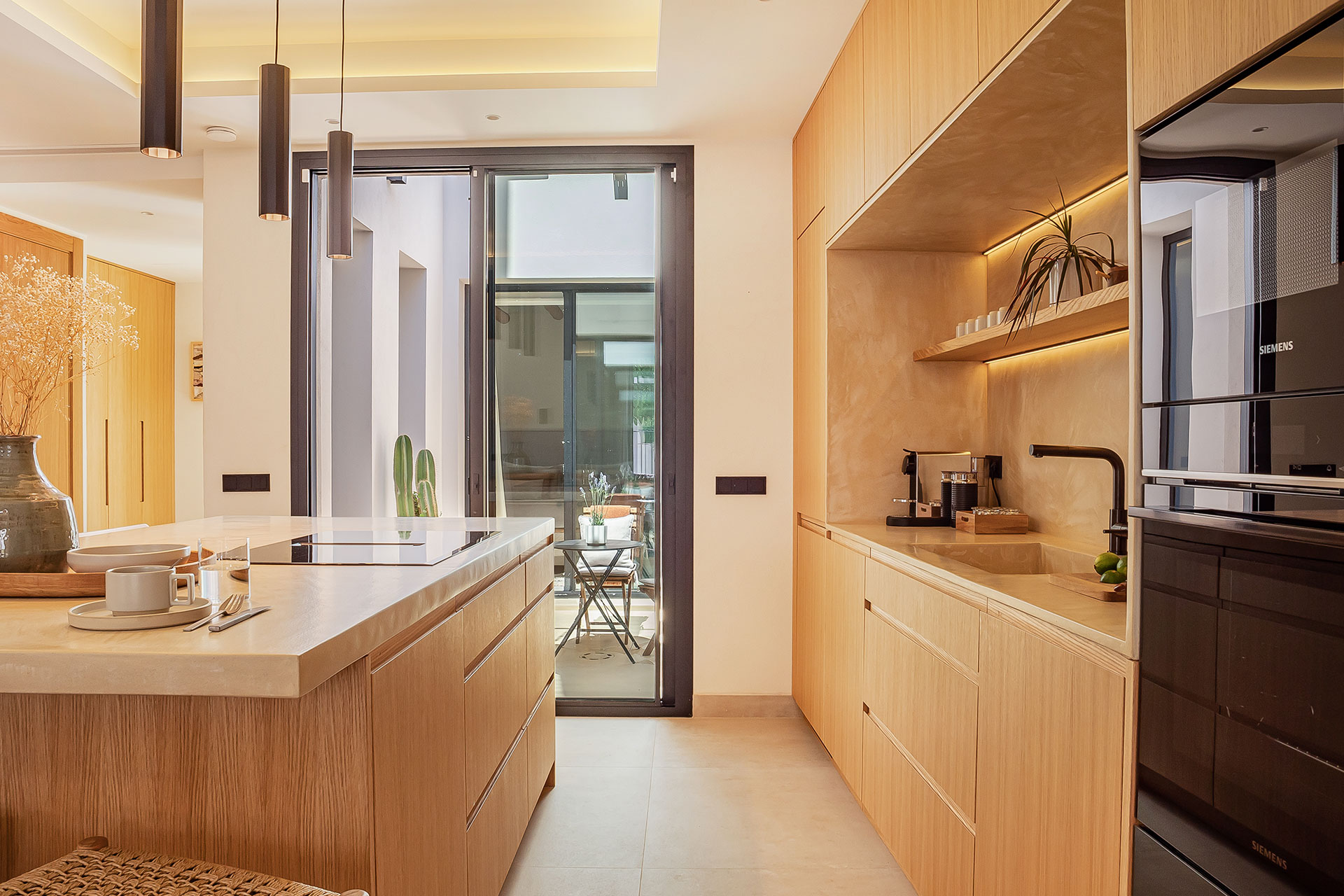 casa-luna-de-miel_townhouse_andalucia-spain_interior-kitchen.jpg