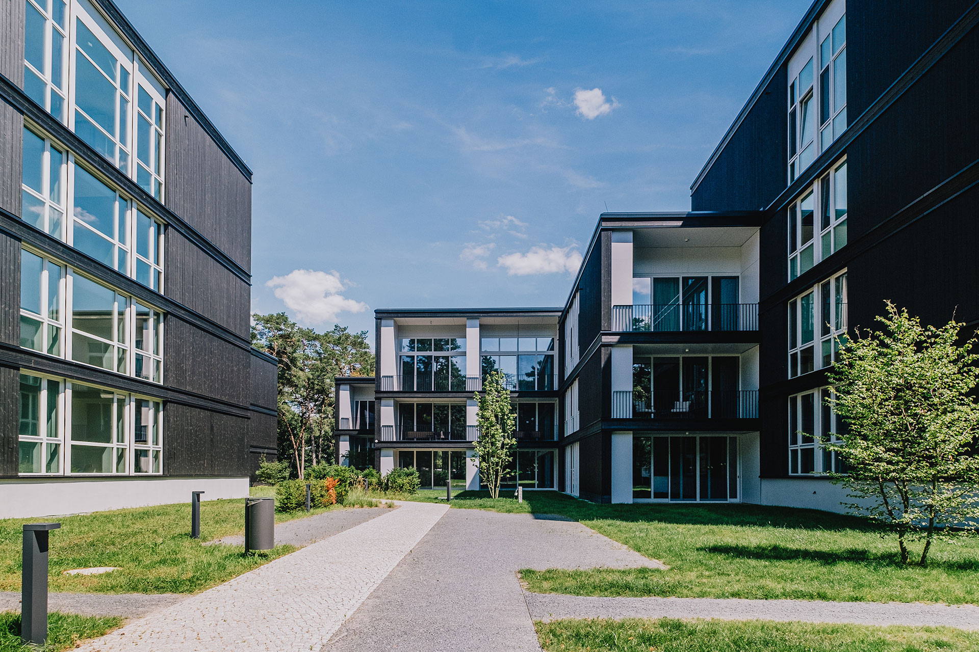 the-chipp-lakeside-design-apartment_apartment_Brandenburg-germany_exterior-design.jpg