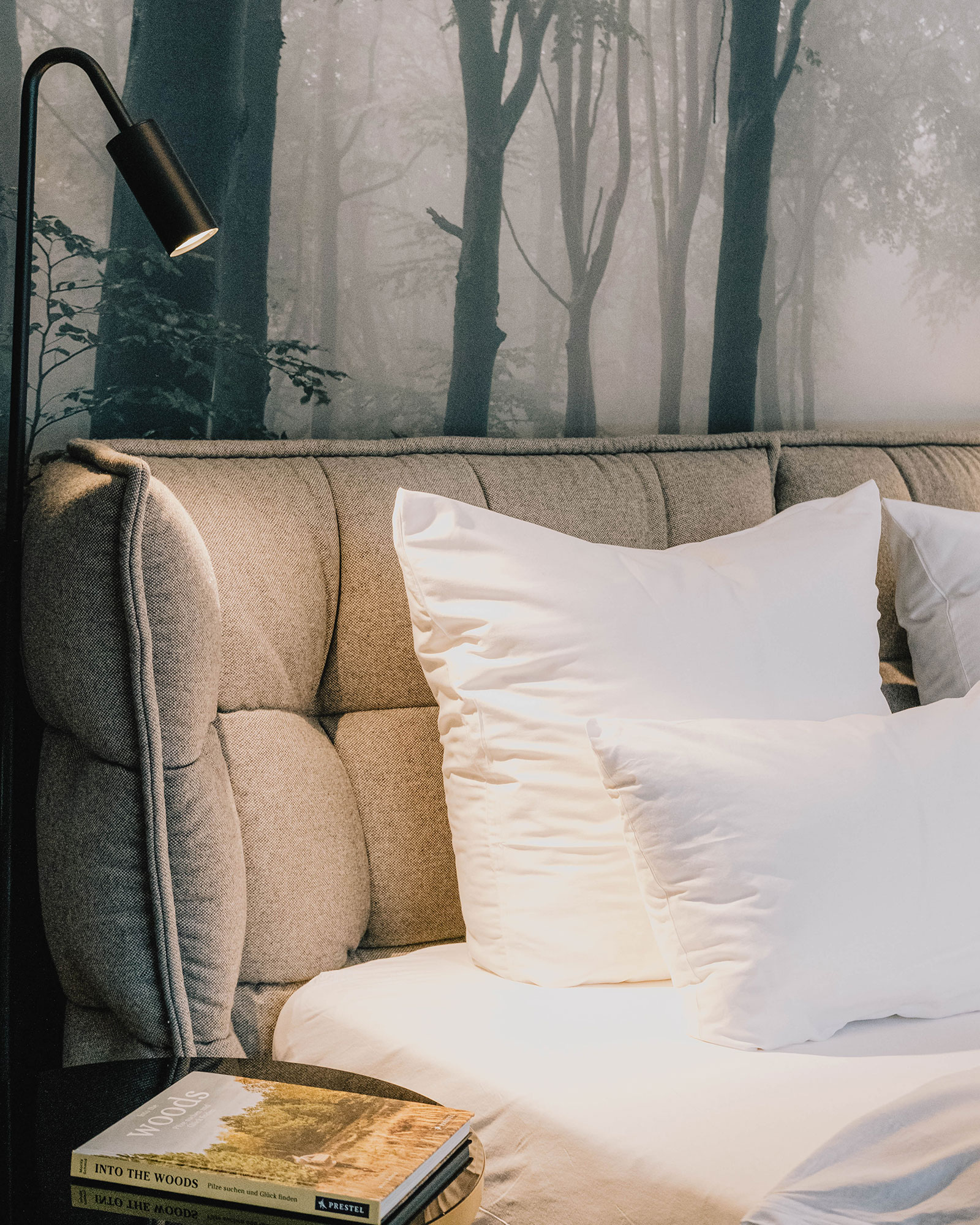 the-chipp-lakeside-design-apartment_apartment_Brandenburg-germany_interior-bed-detail.jpg