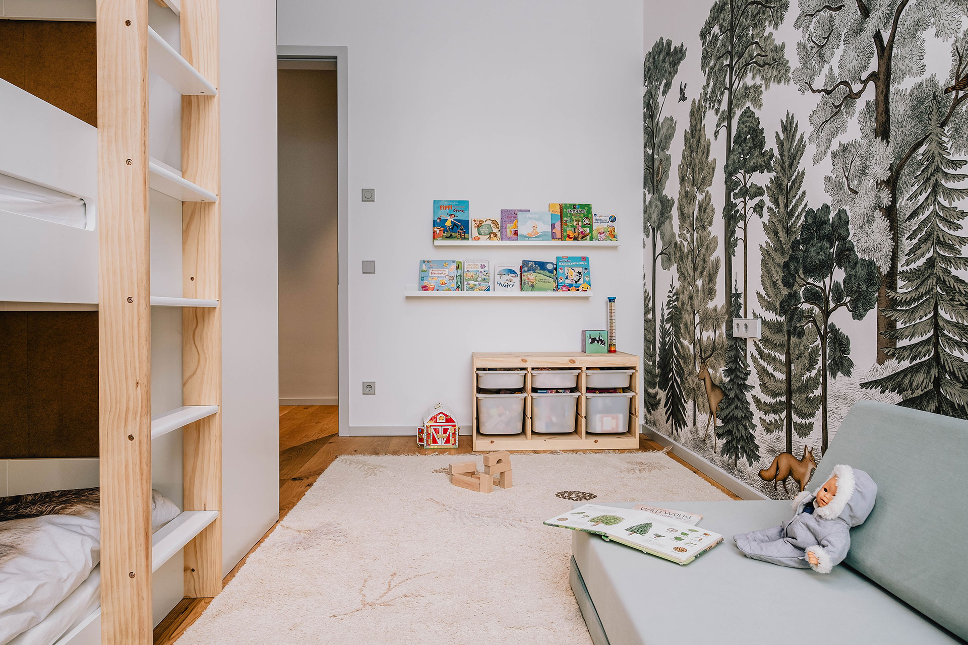 the-chipp-lakeside-design-apartment_apartment_Brandenburg-germany_interior-bunk-beds.jpg
