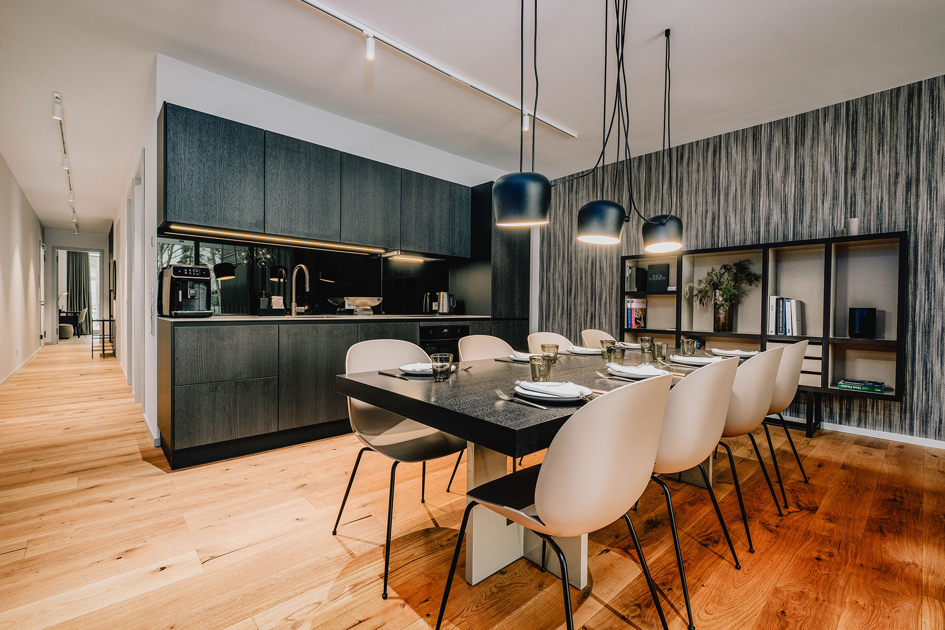 the-chipp-lakeside-design-apartment_apartment_Brandenburg-germany_interior-table.jpg
