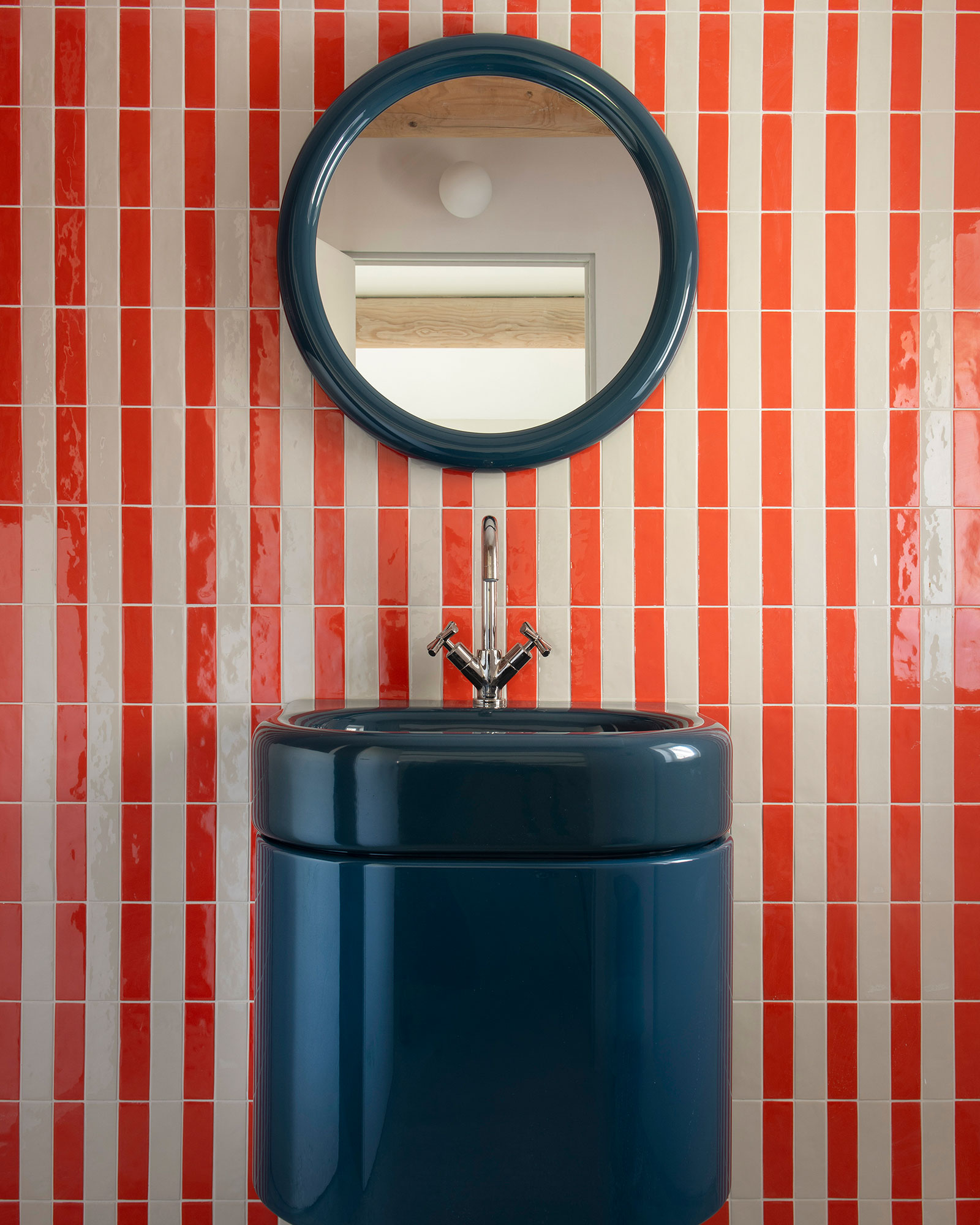 mas-celeste_farmhouse_arles-france_interior-bathroom.jpg
