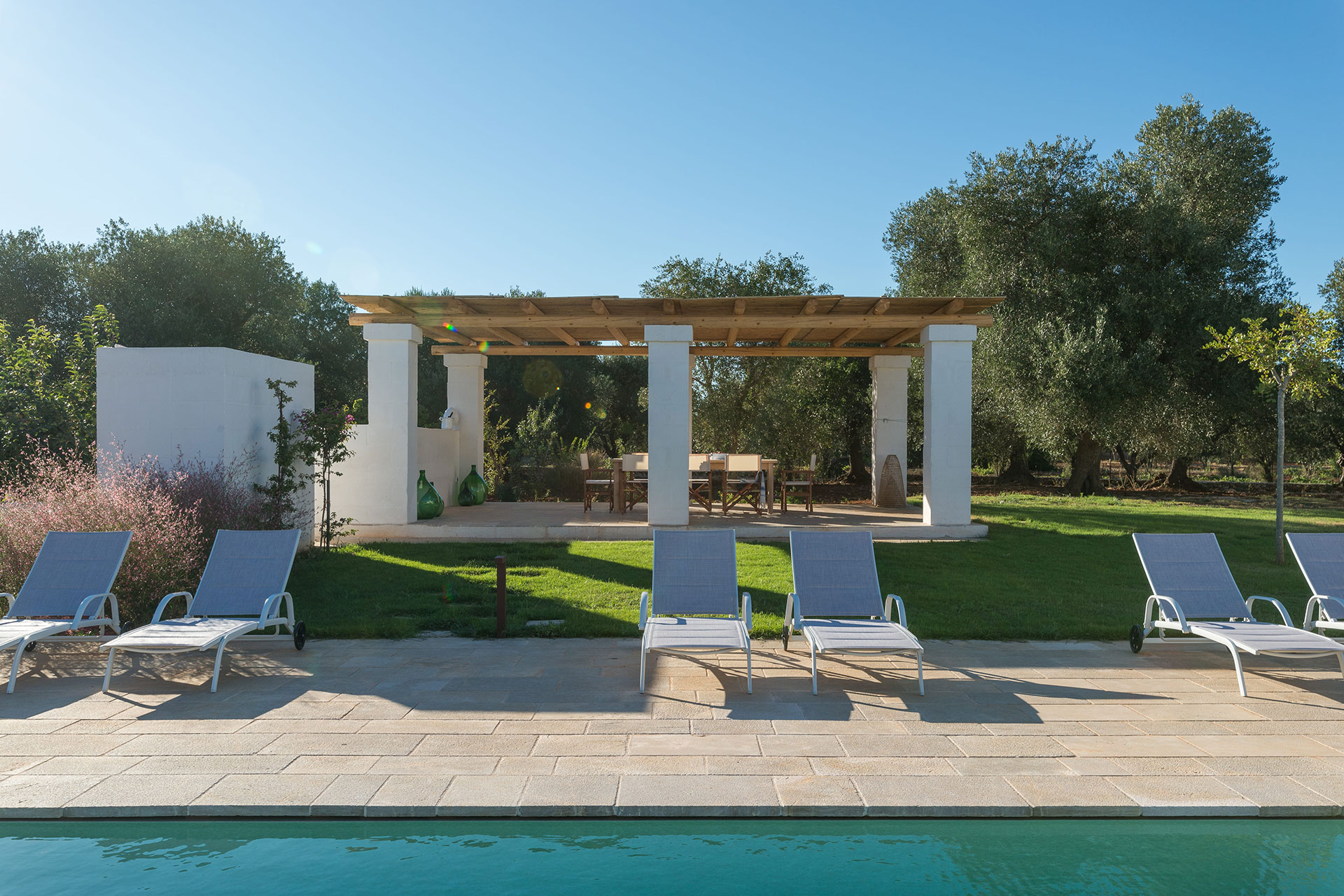 villa-luce_villa_puglia-italy_exterior-detail.jpg