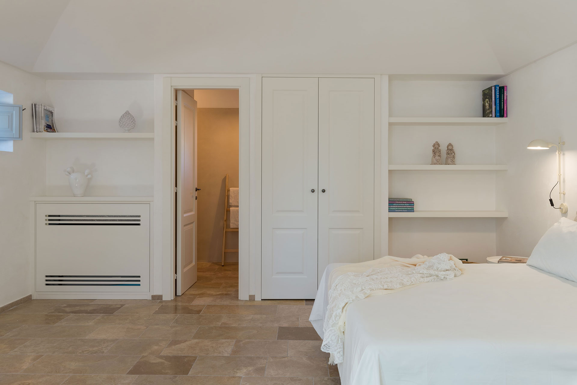 villa-luce_villa_puglia-italy_interior-bed-room.jpg