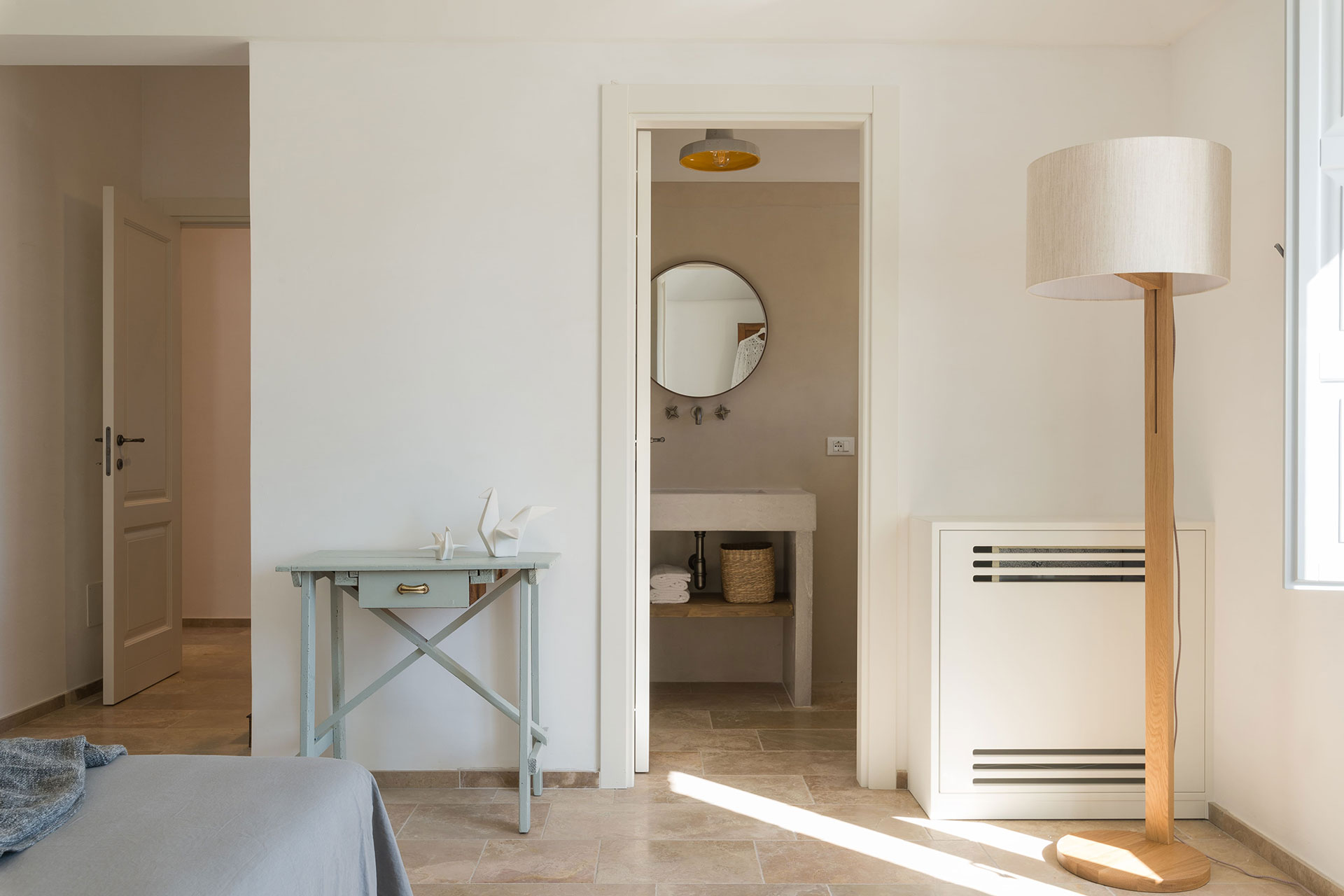 villa-luce_villa_puglia-italy_interior-bed-room-space.jpg
