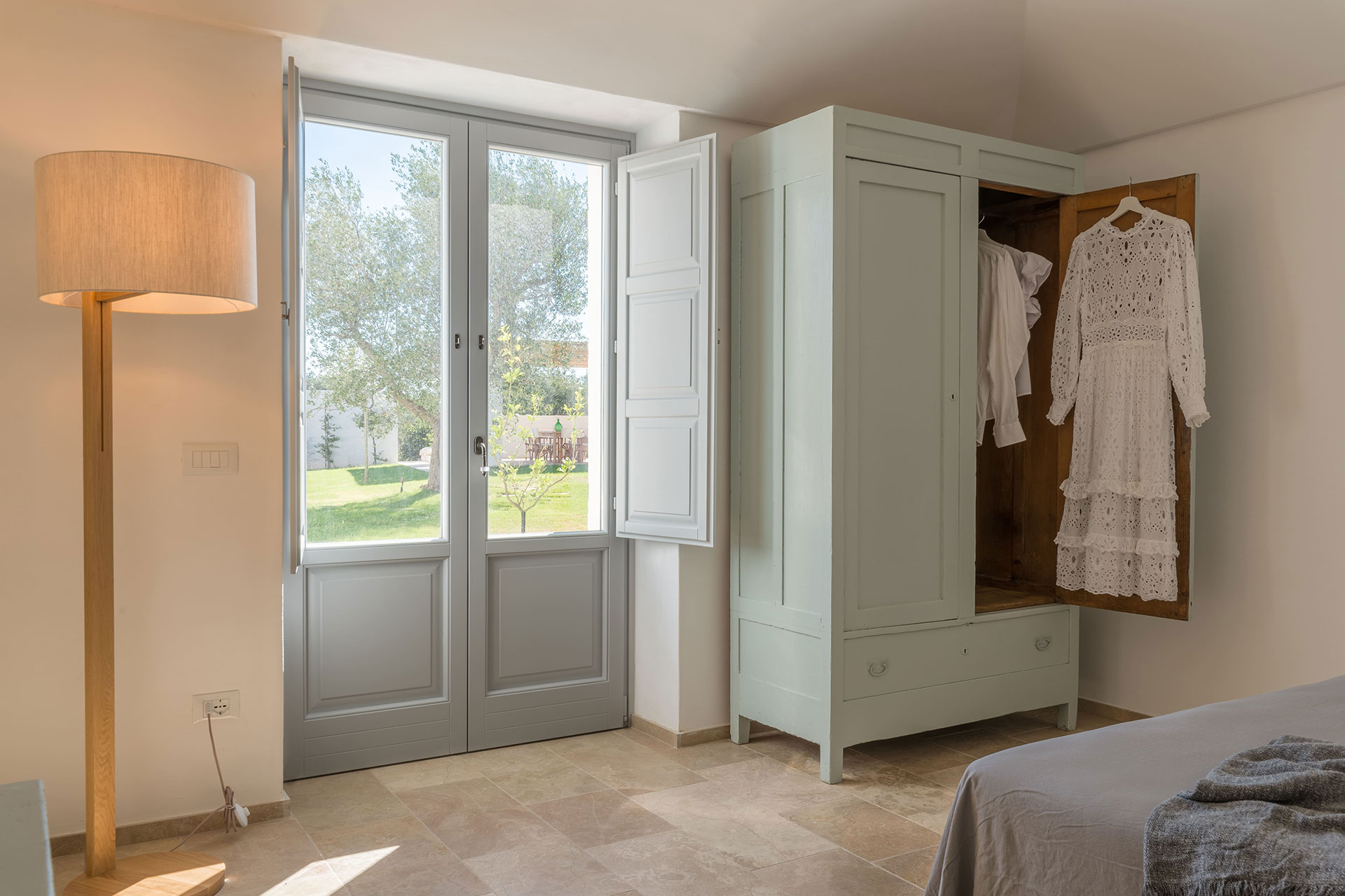 villa-luce_villa_puglia-italy_interior-bedroom-space.jpg