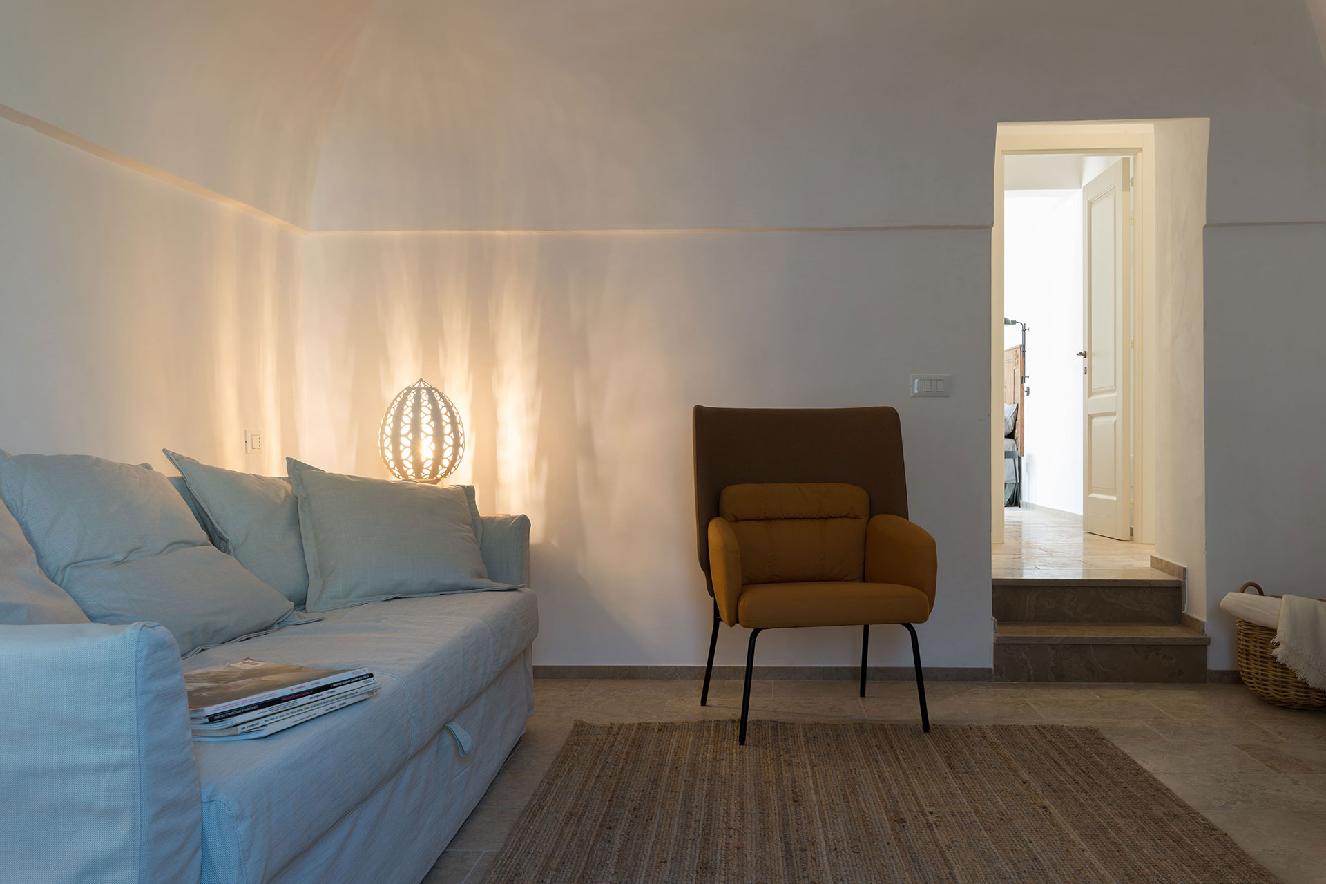 villa-luce_villa_puglia-italy_interior-lamp.jpg