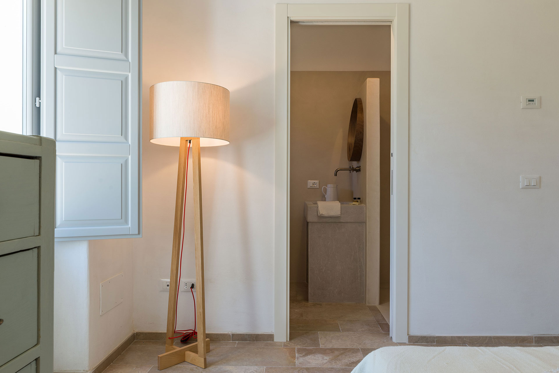 villa-luce_villa_puglia-italy_interior-lamp-design.jpg