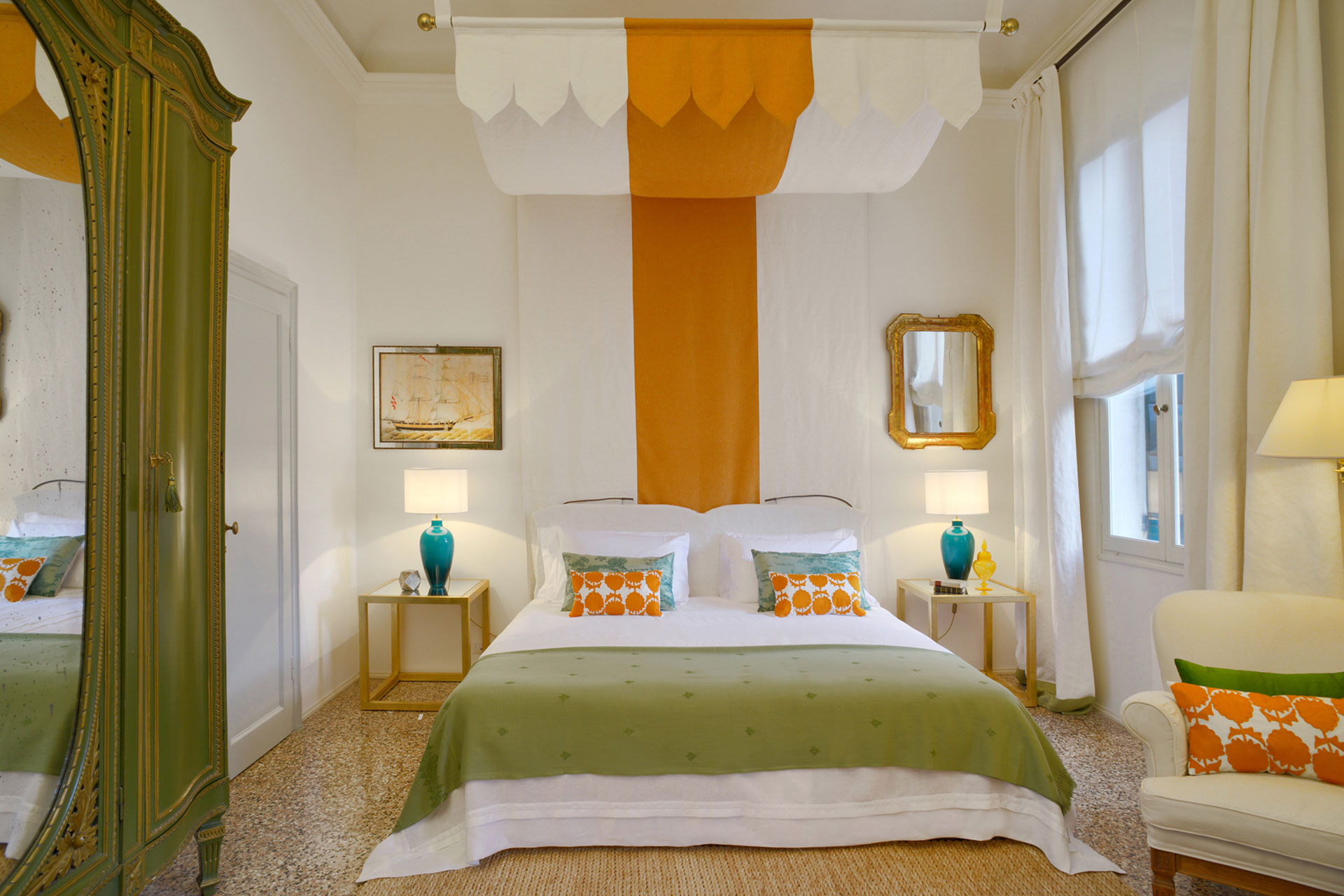 palazzo-canova_palazzo_veneto-italy_interior-bed-room-design.jpg